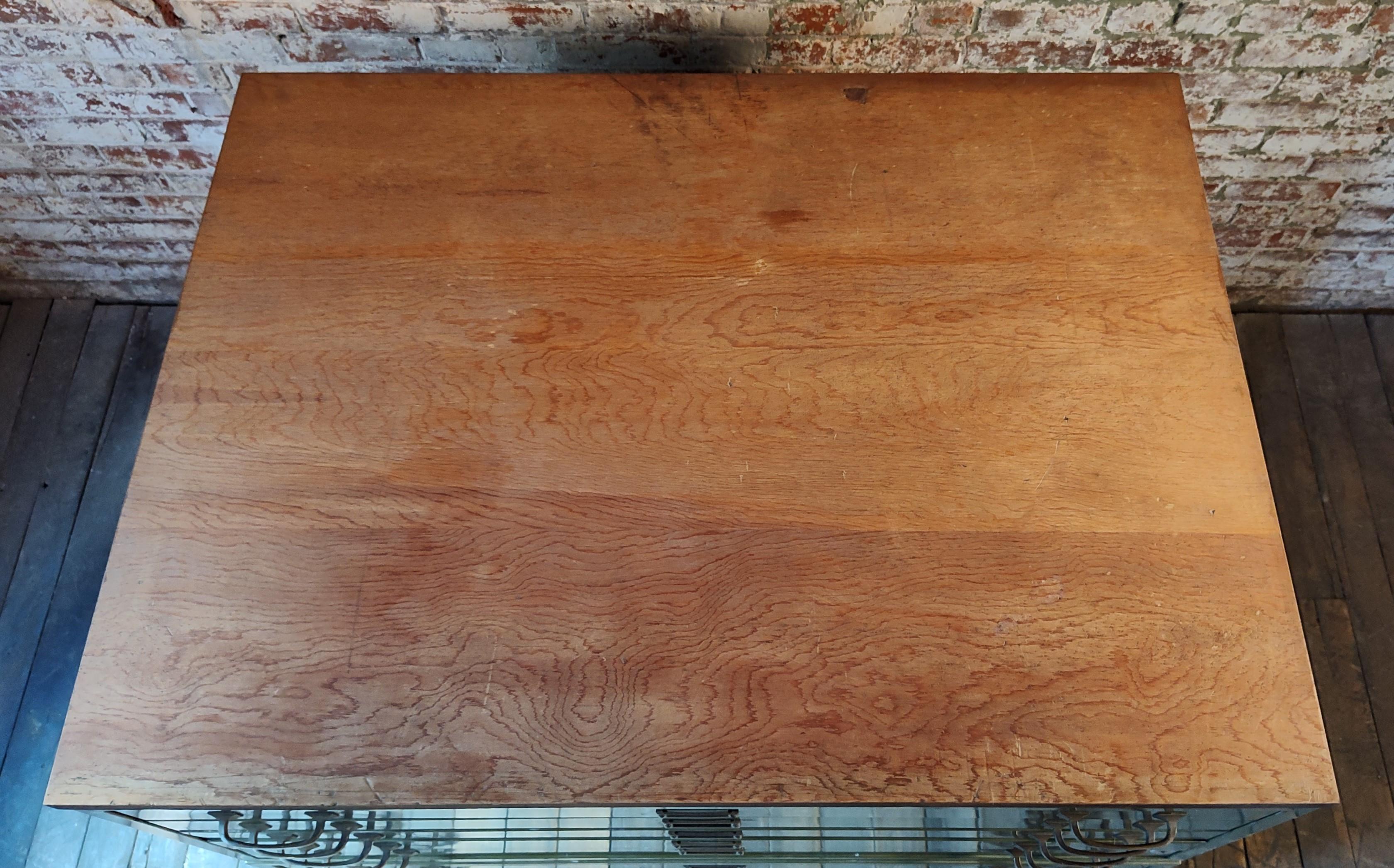 Flacher Aktenschrank Vintage Industrial 1