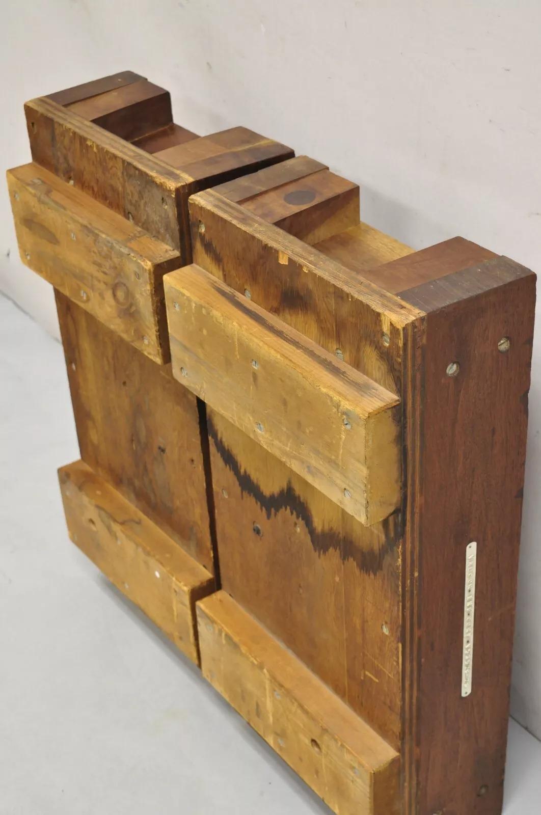 Stampo a blocco in legno della fonderia industriale d'epoca per motori architettonici Valcor - coppia in vendita 4