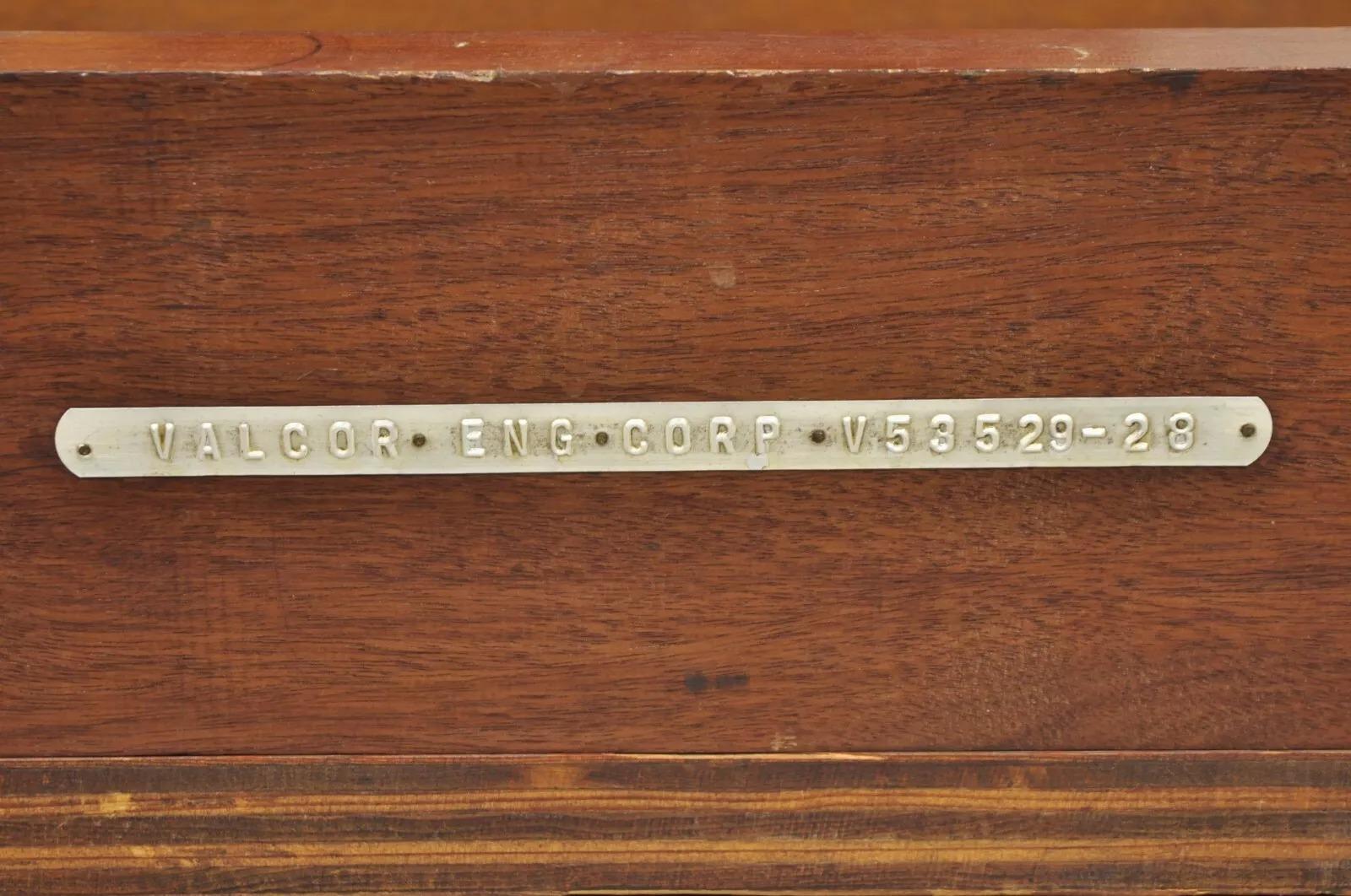 Stampo a blocco in legno della fonderia industriale d'epoca per motori architettonici Valcor - coppia in vendita 1