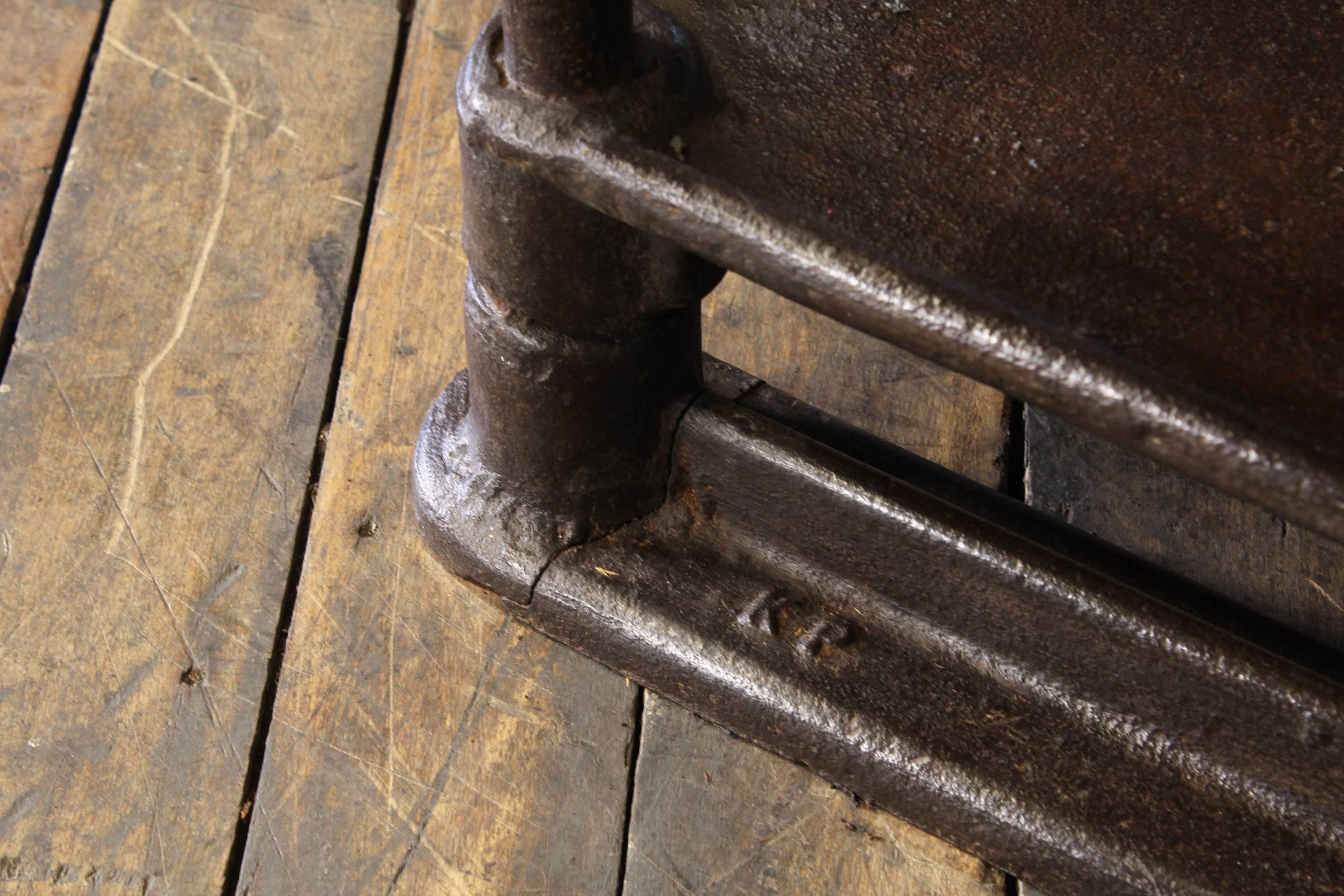 Vintage Industrial Vier Tier Gusseisen Tabelle Fabrik Regal Speichereinheit 3