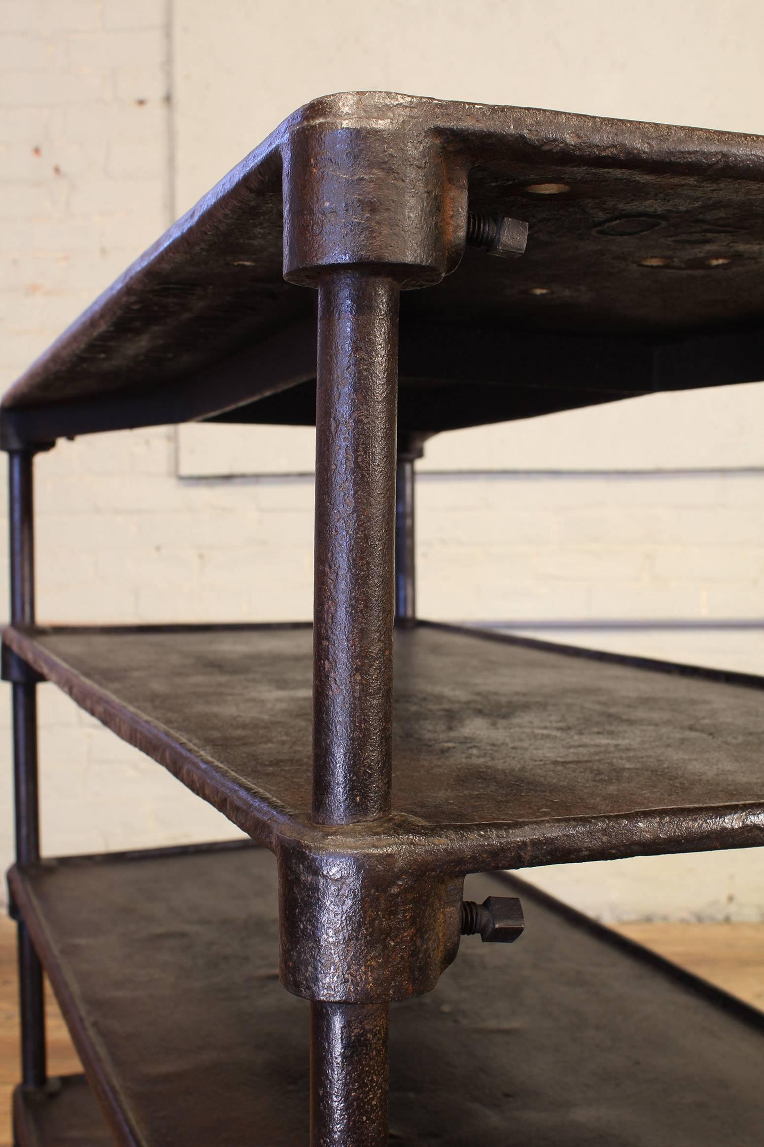 Vintage Industrial Vier Tier Gusseisen Tabelle Fabrik Regal Speichereinheit 8