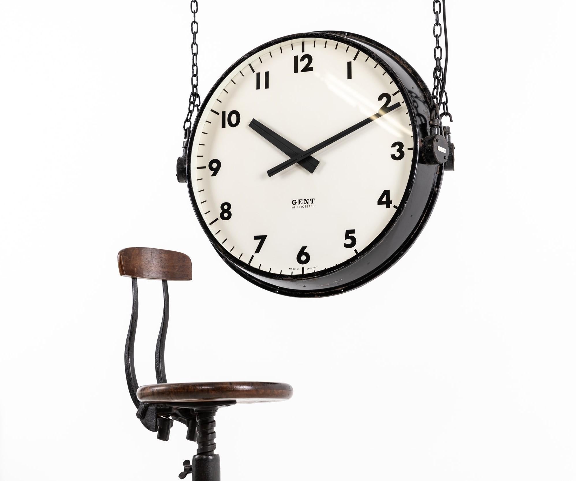 Vintage Industrial Gents of Leicester Double Sided Railway Factory Clock. c.1940 For Sale 1