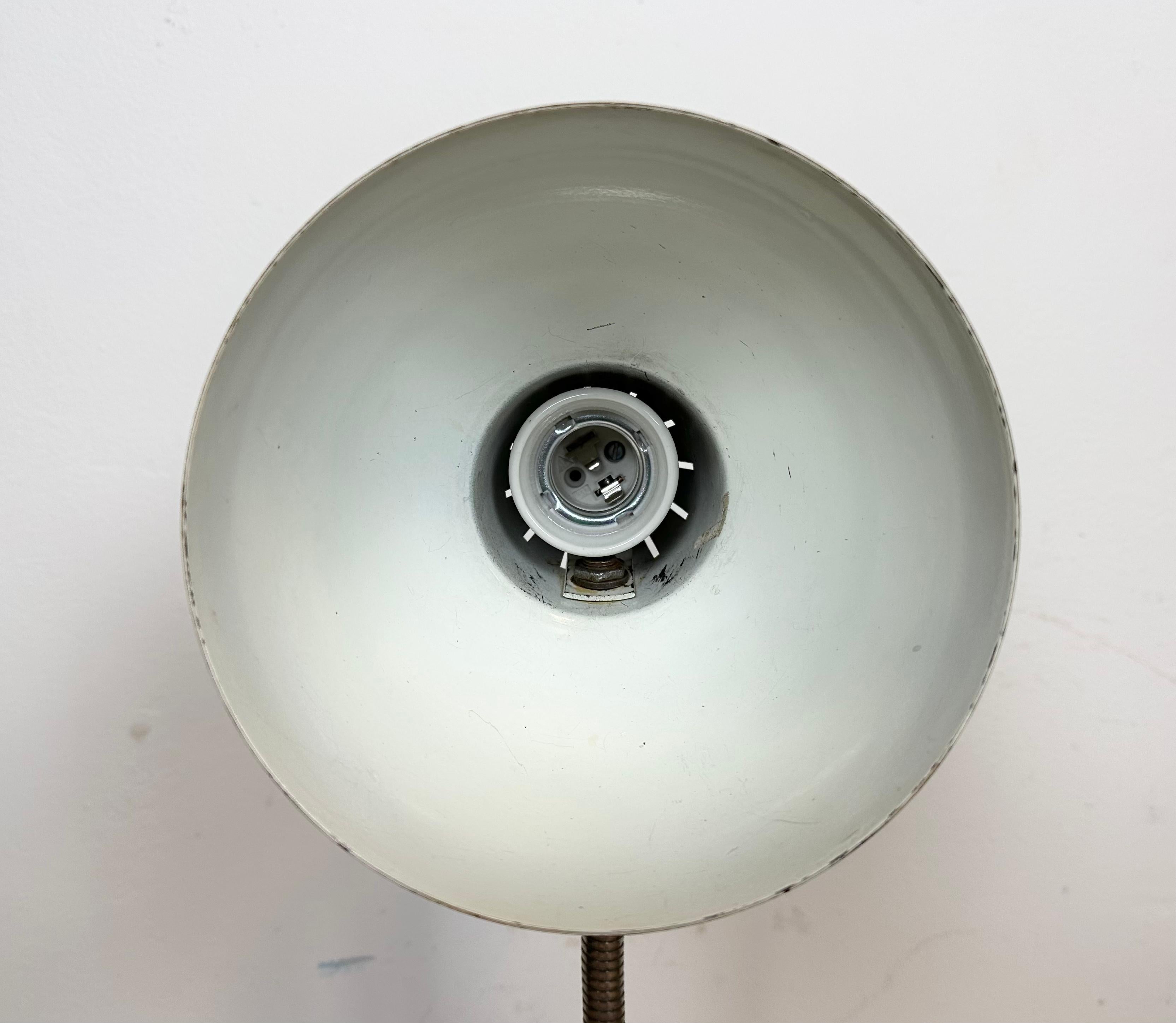 Lámpara de mesa de cuello de cisne industrial vintage, años 60 en venta 4