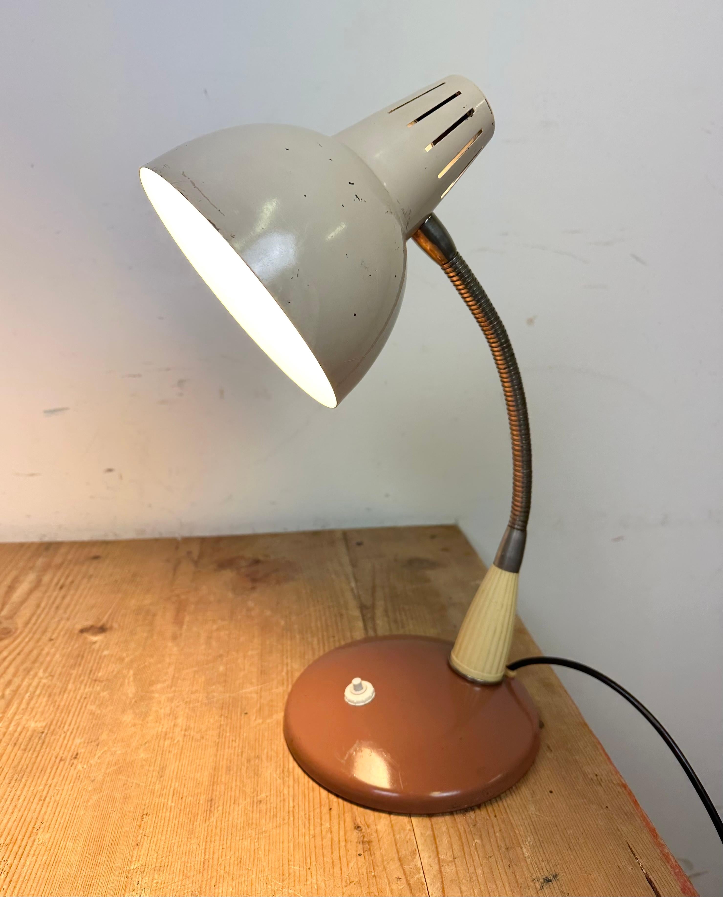 Vintage Industrial Gooseneck Table Lamp, 1960s For Sale 7