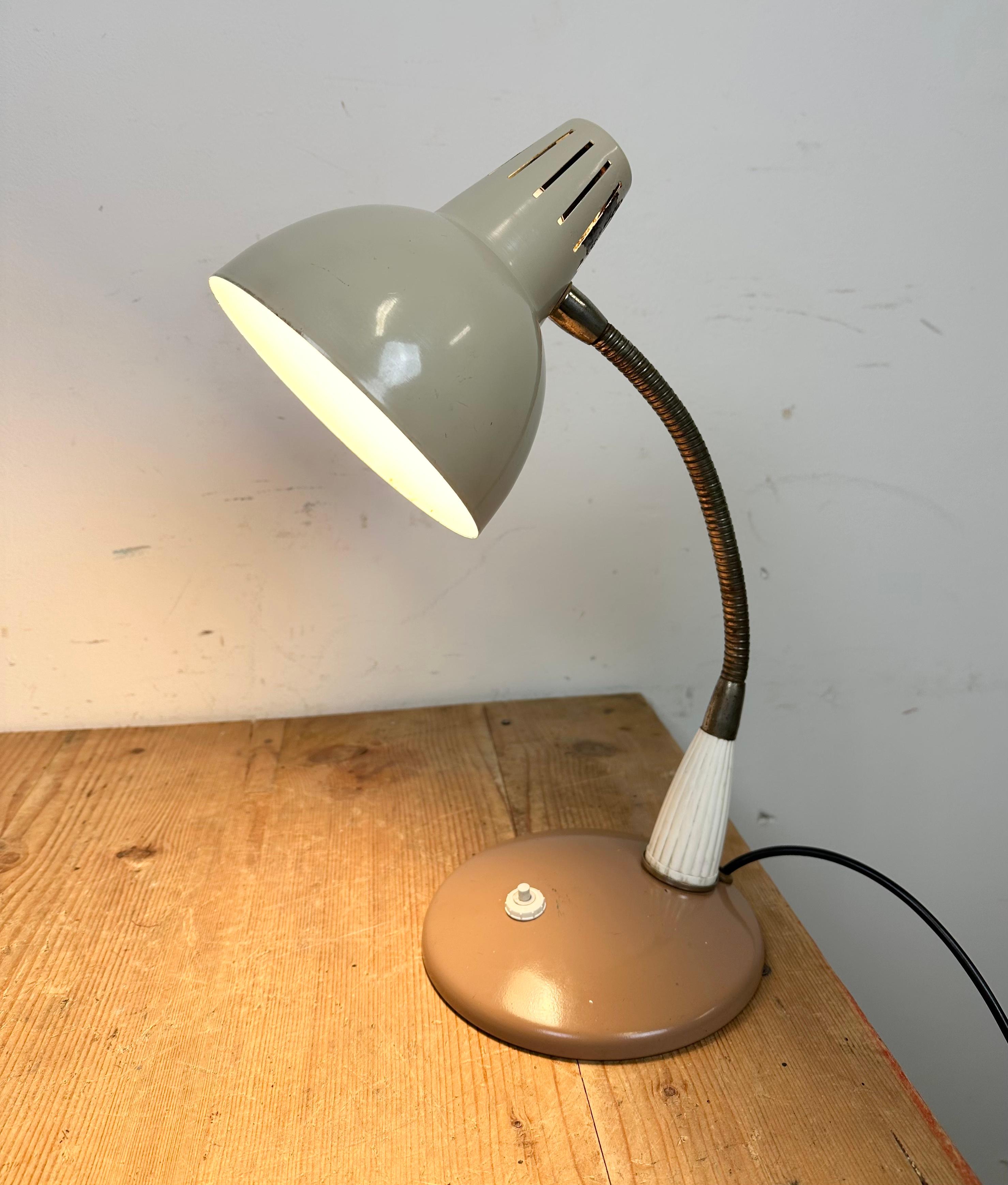Vintage Industrial Gooseneck Table Lamp, 1960s For Sale 7