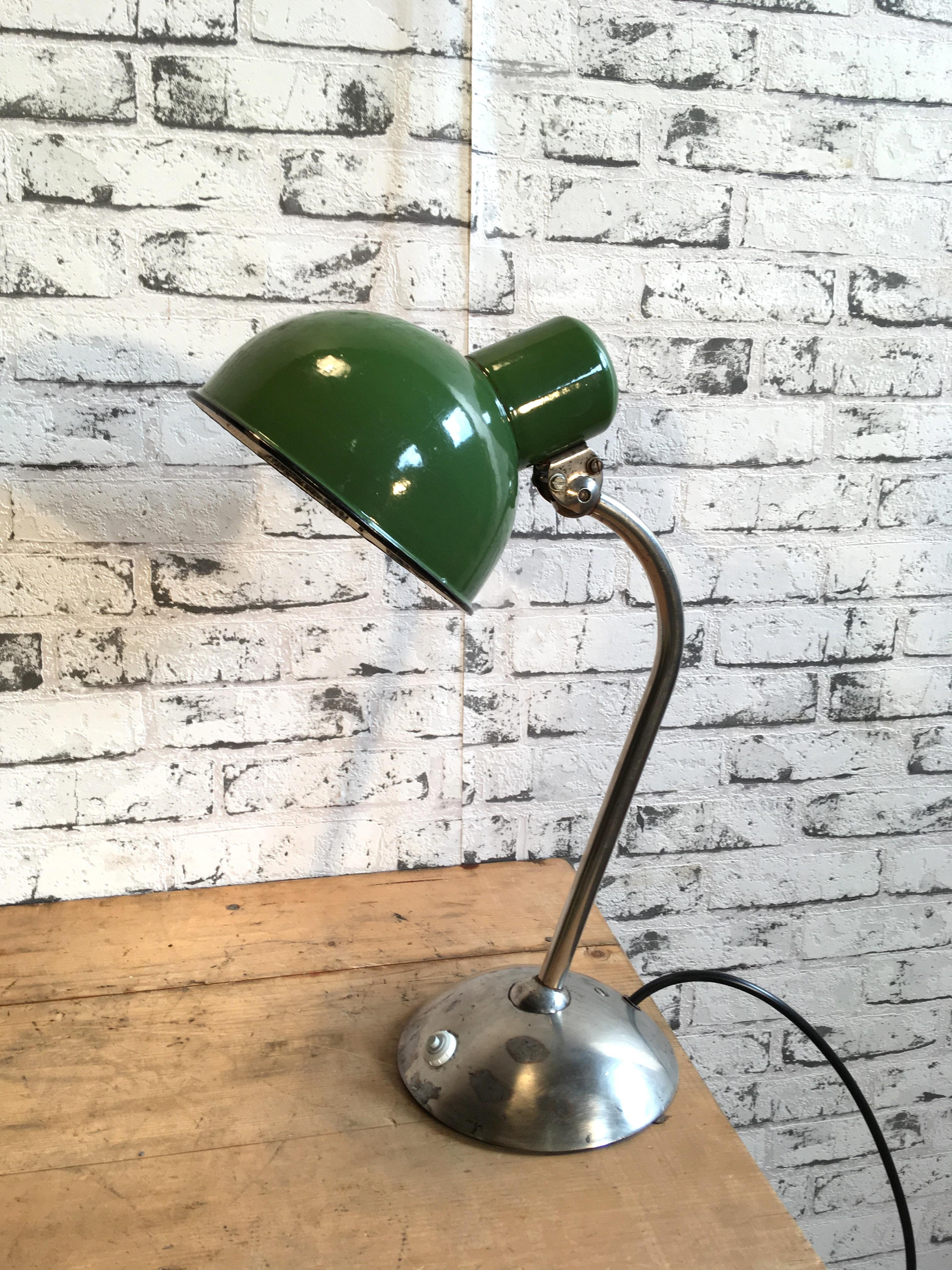 green desk lamp