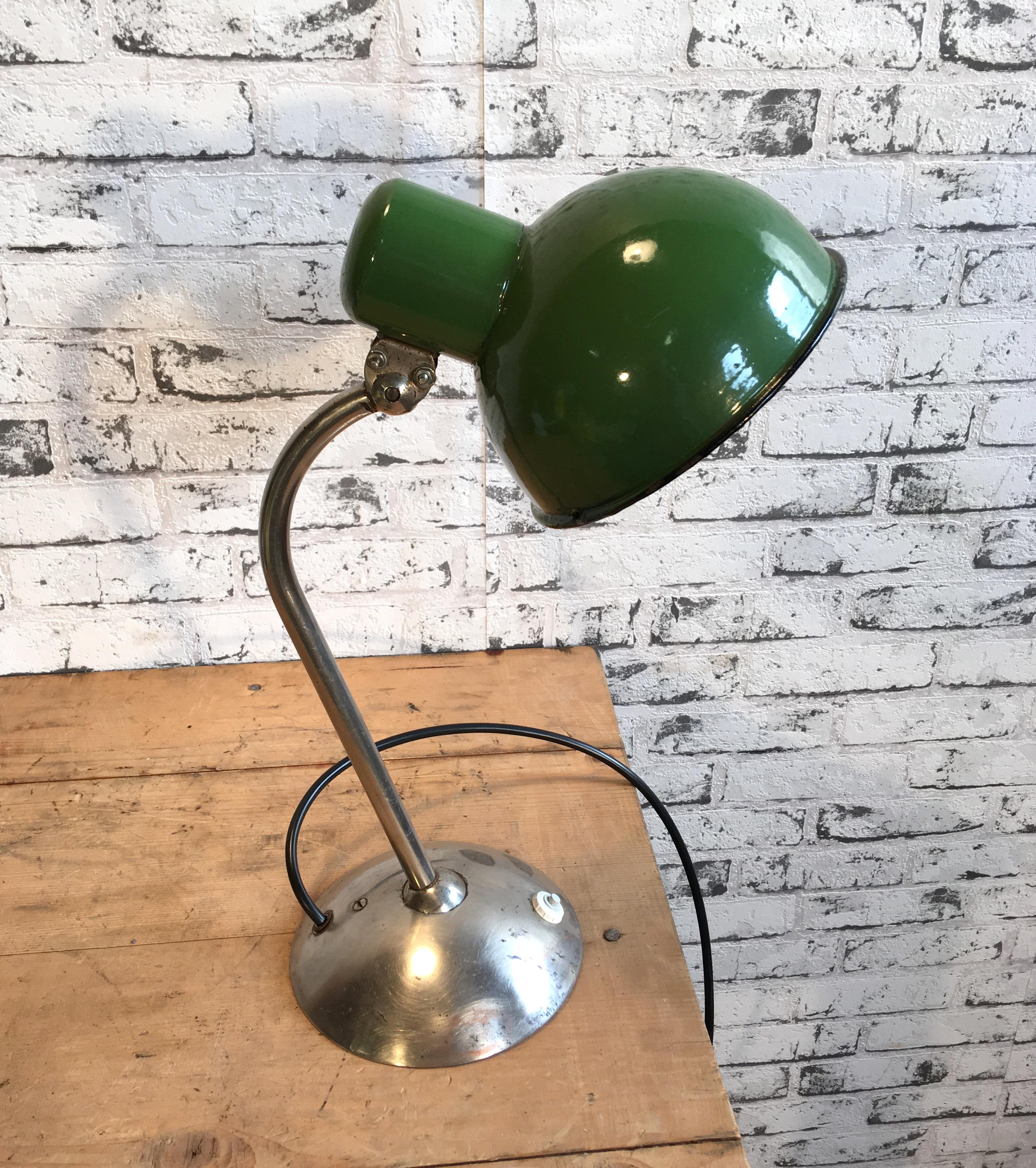 European Vintage Industrial Green Enamel Desk Lamp, 1930s