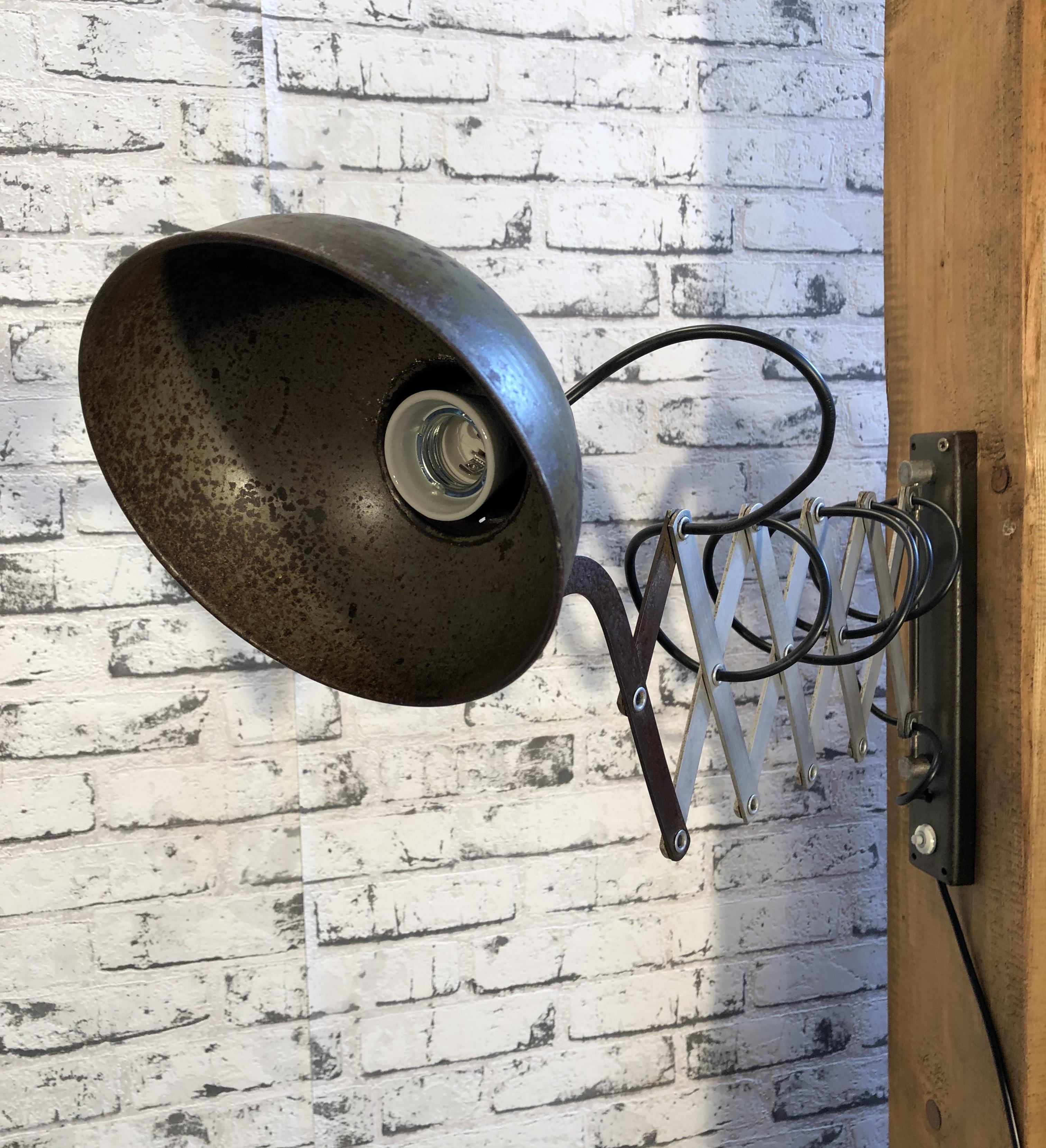 Iron Vintage Industrial Green Scissor Wall Lamp, 1960s