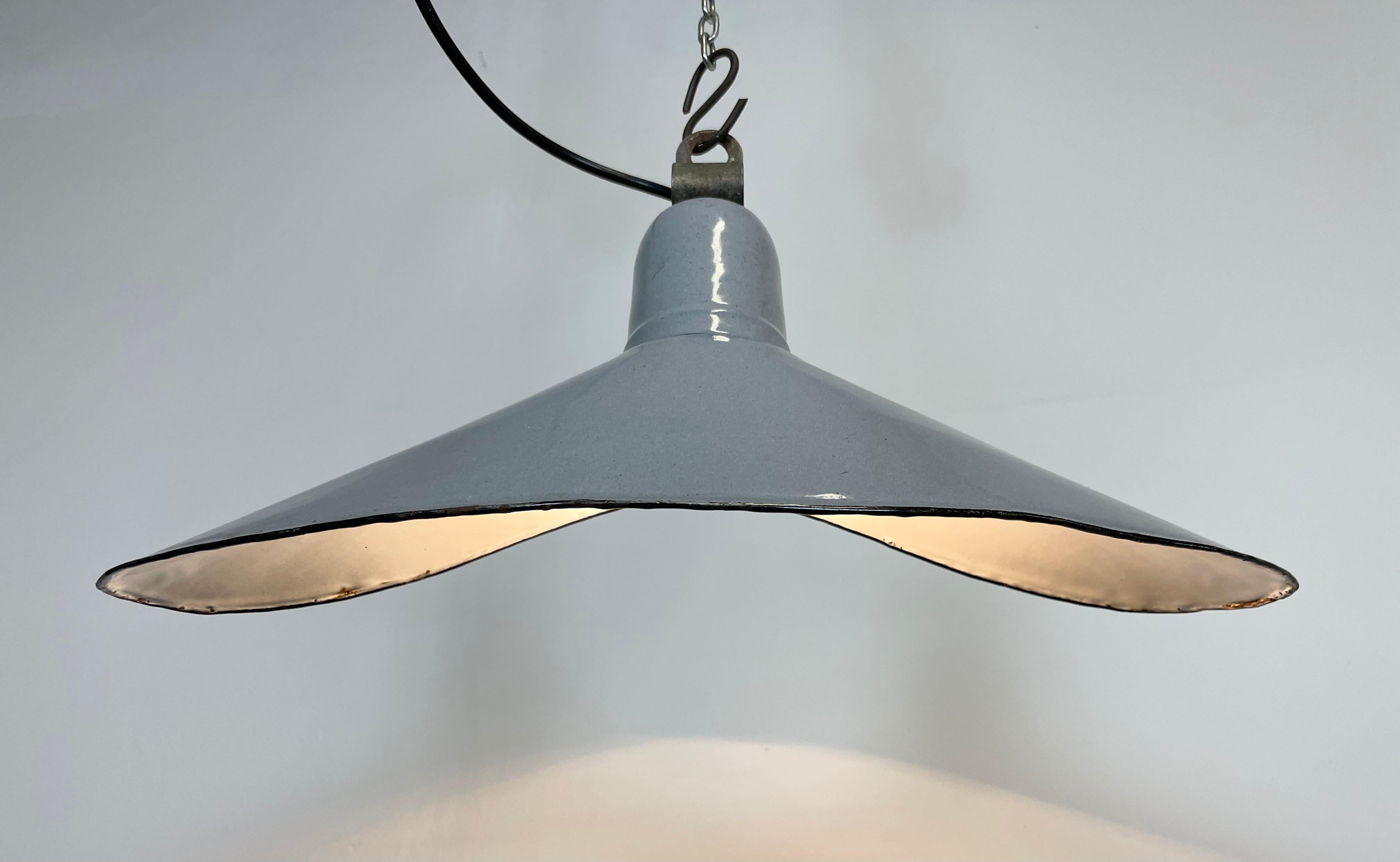 Vintage Industrial Grey Enamel Light, 1930s 7
