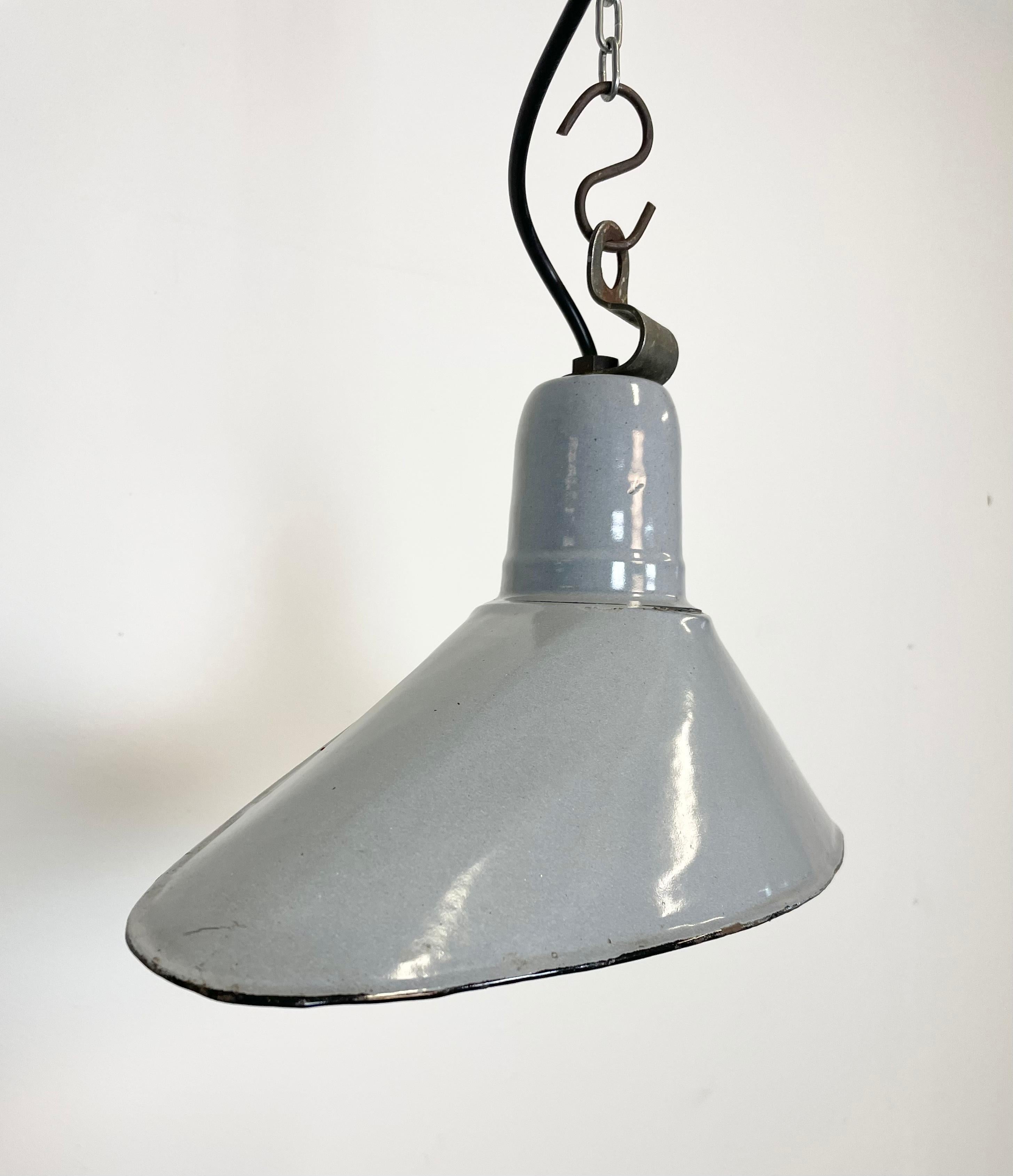 Industrielle graue Emaille-Leuchte im Vintage-Stil, 1930er Jahre (20. Jahrhundert) im Angebot