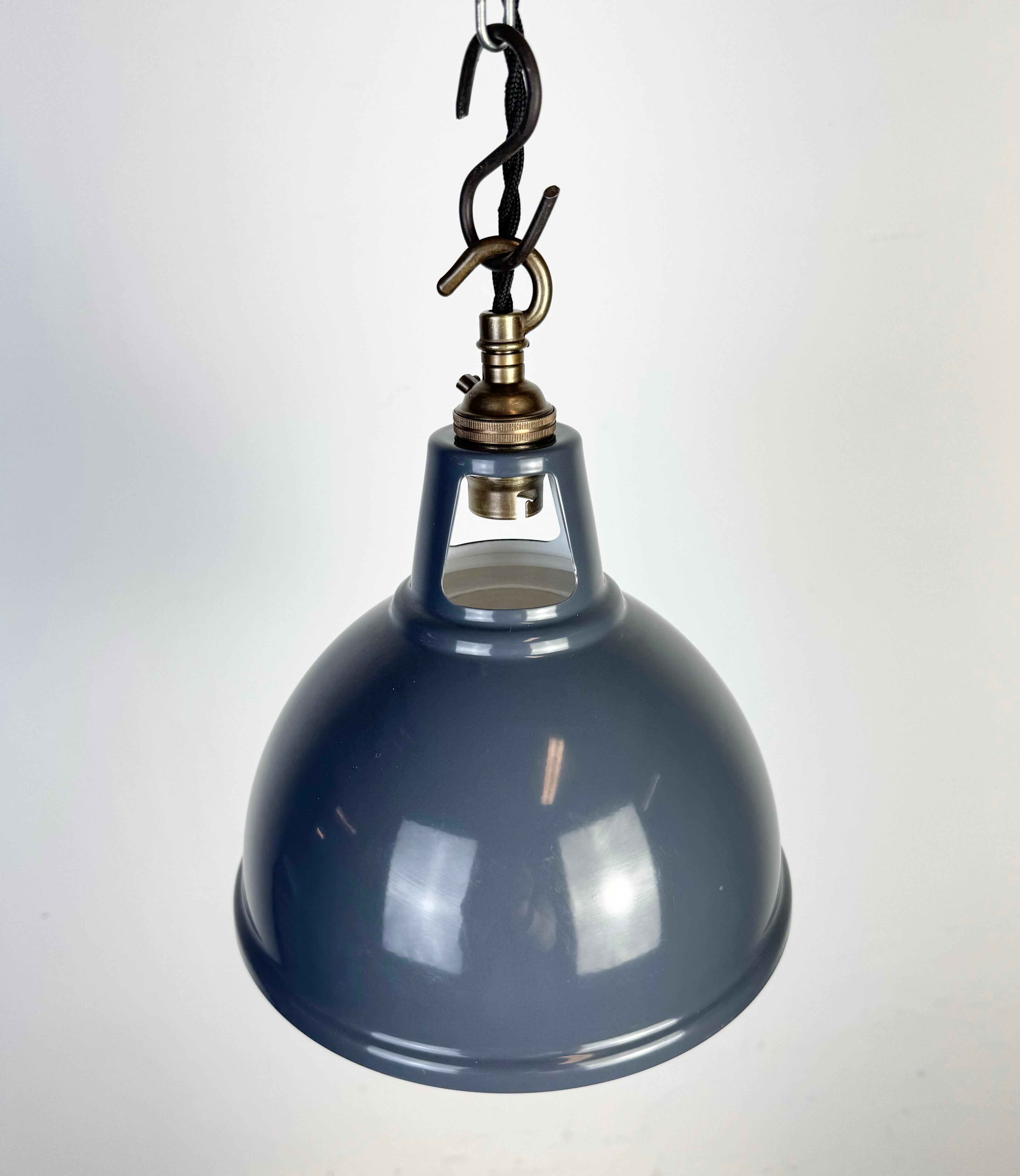 Vintage Industrial Grey Painted Pendant Lamp, 2000s For Sale 4