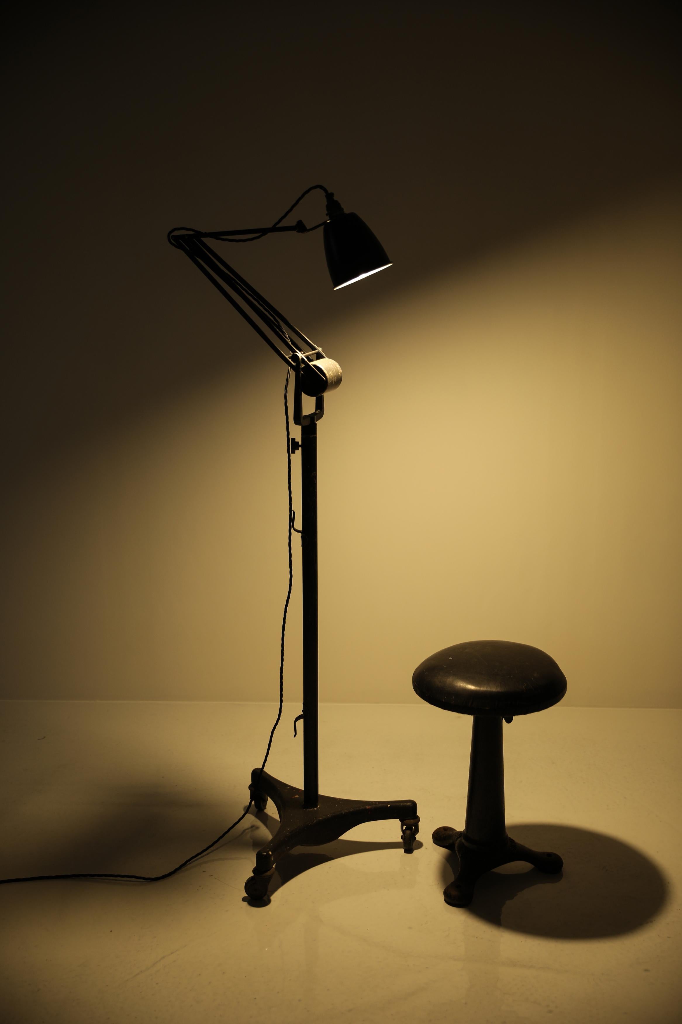 English Vintage Industrial Hadrill & Hortsmann Counterbalance Floor Lamp, c.1940