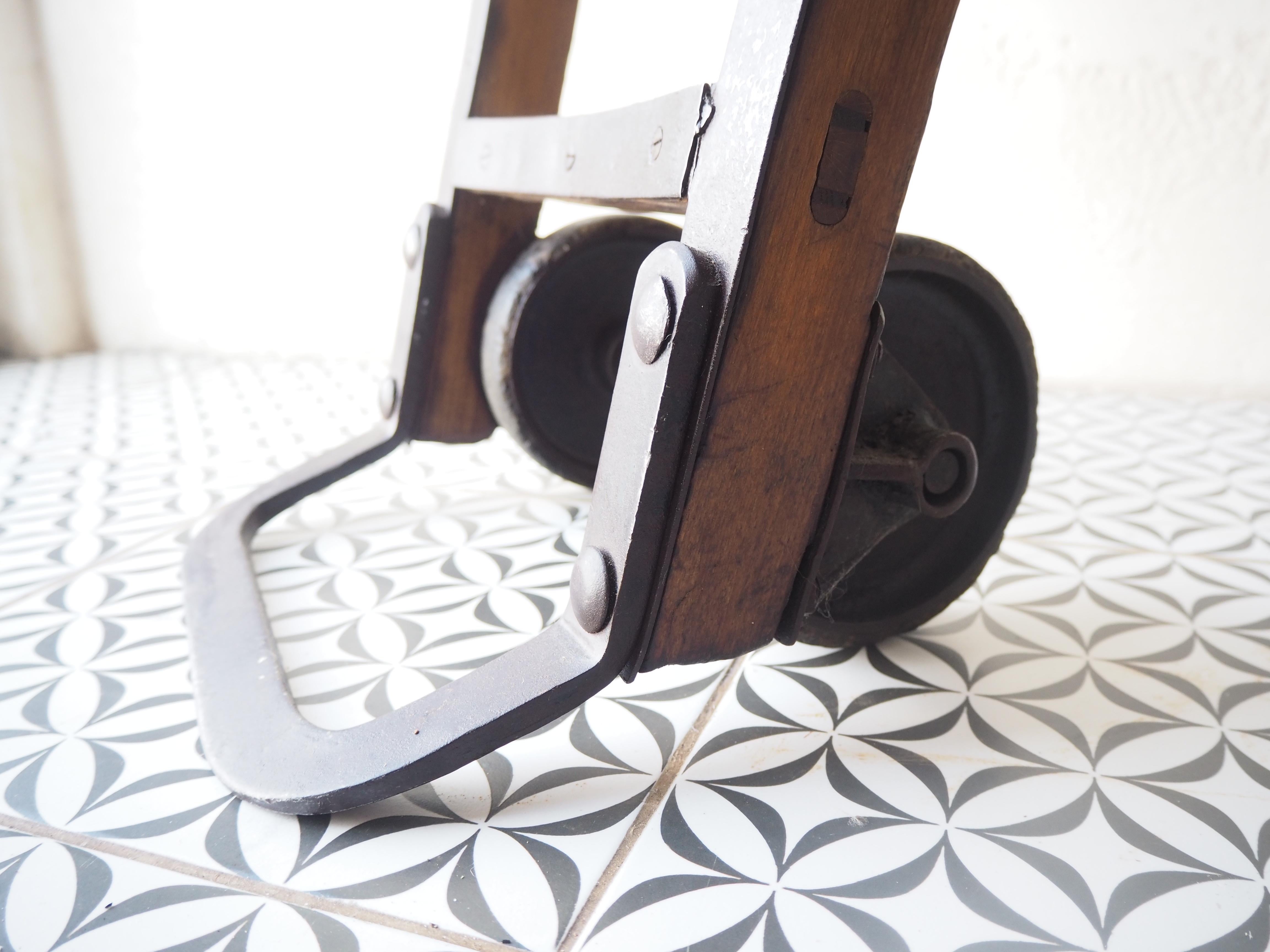 Chariot à main industriel vintage, années 1950 État moyen - En vente à Praha, CZ