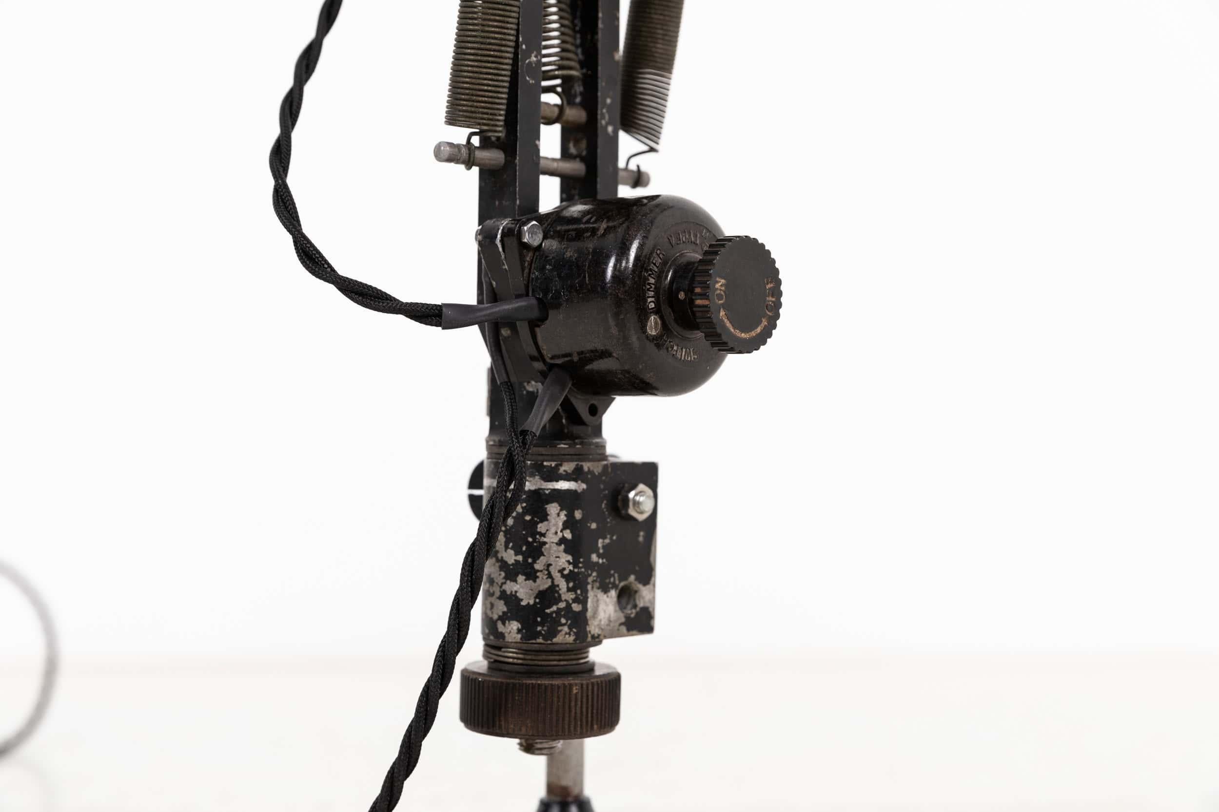 British Vintage Industrial Hebert Terry 5C/1079 WW2 Anglepoise Desk Table Lamp. c.1940 For Sale