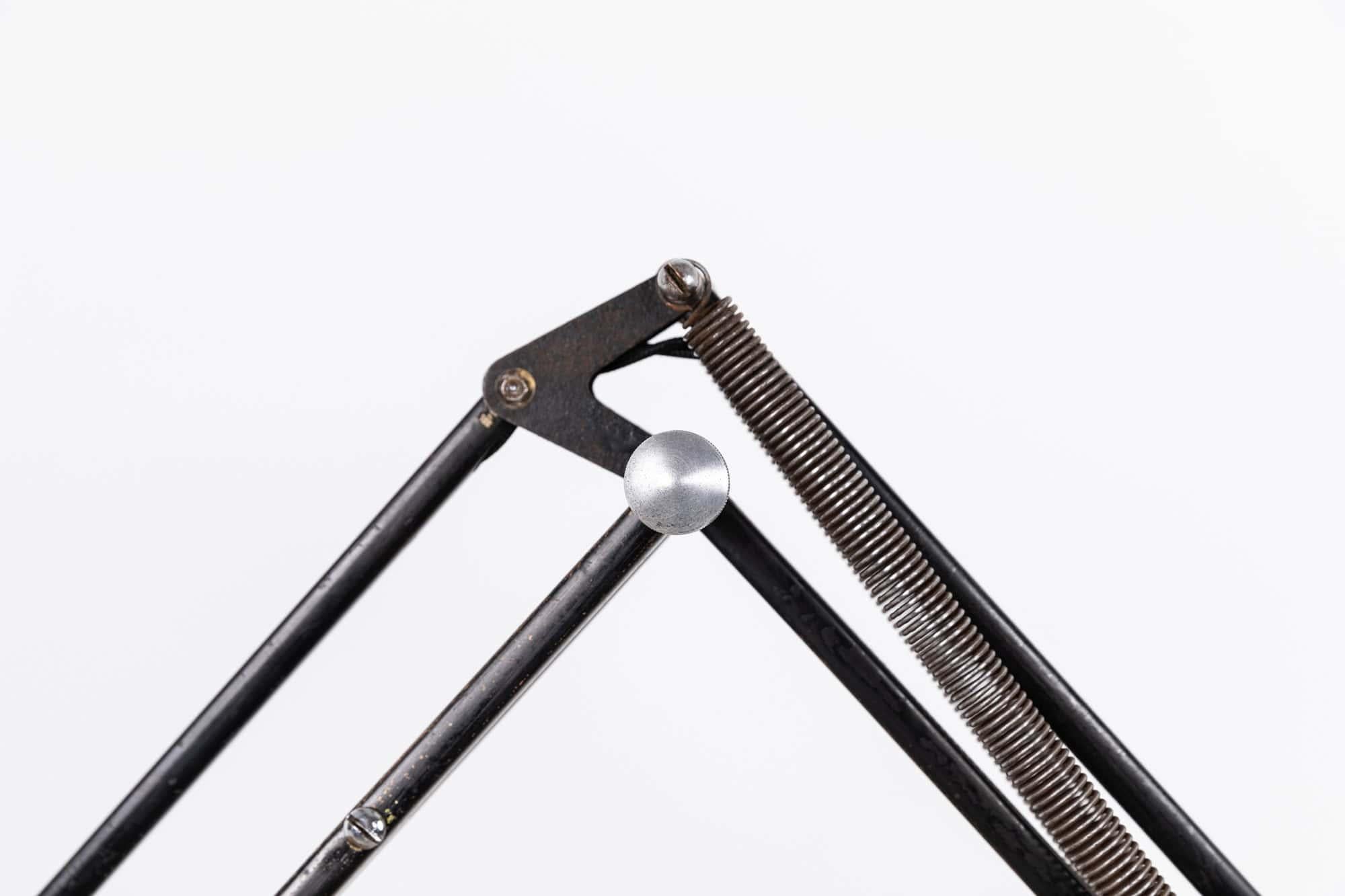 Vintage Industrial Hebert Terry & Sons Anglepoise Lámpara de sobremesa metálica. c.1940 en Bastante bueno estado para la venta en London, GB