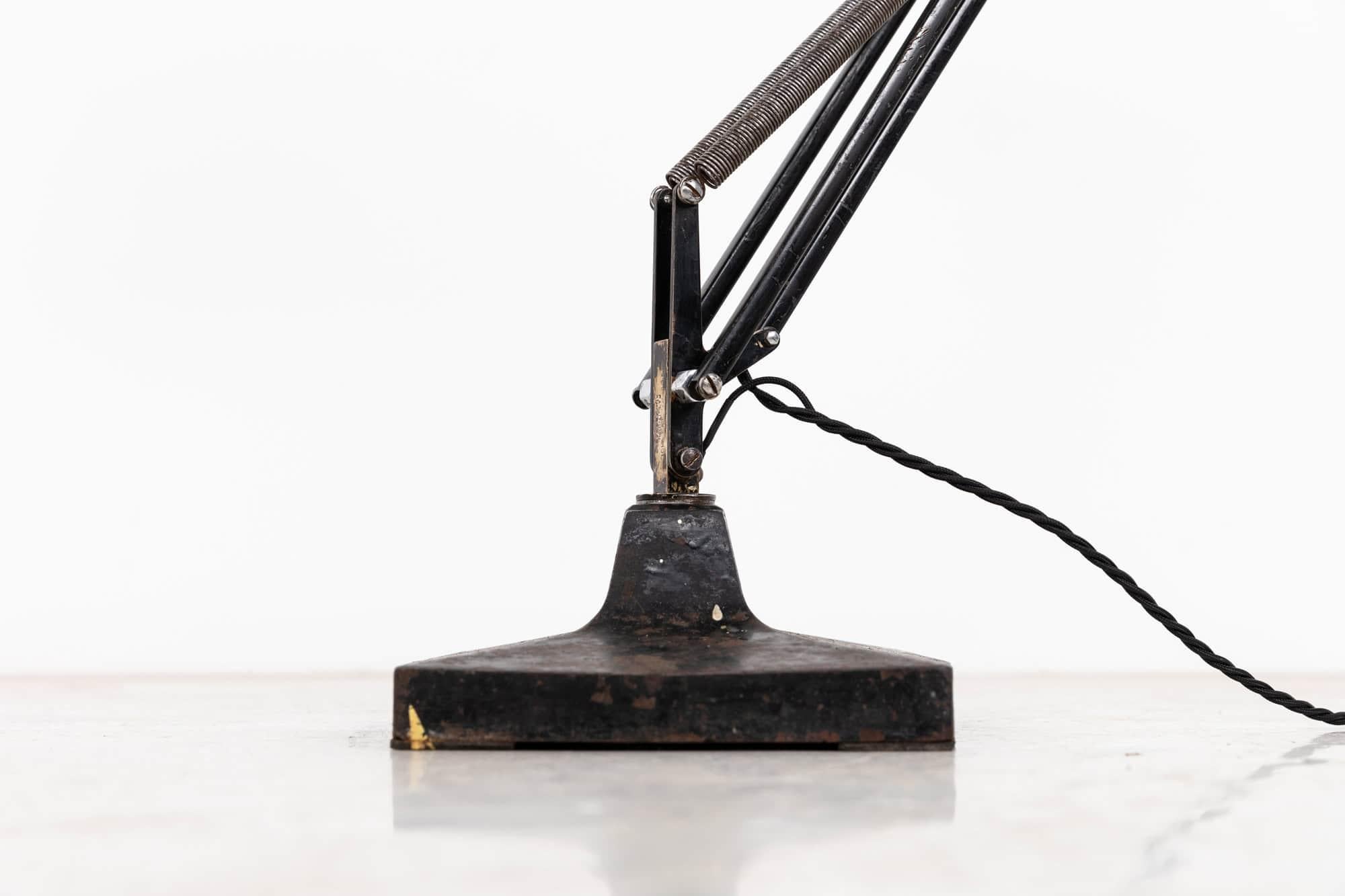 Vintage Industrial Hebert Terry & Sons Anglepoise Lámpara de sobremesa metálica. c.1940 mediados del siglo XX en venta