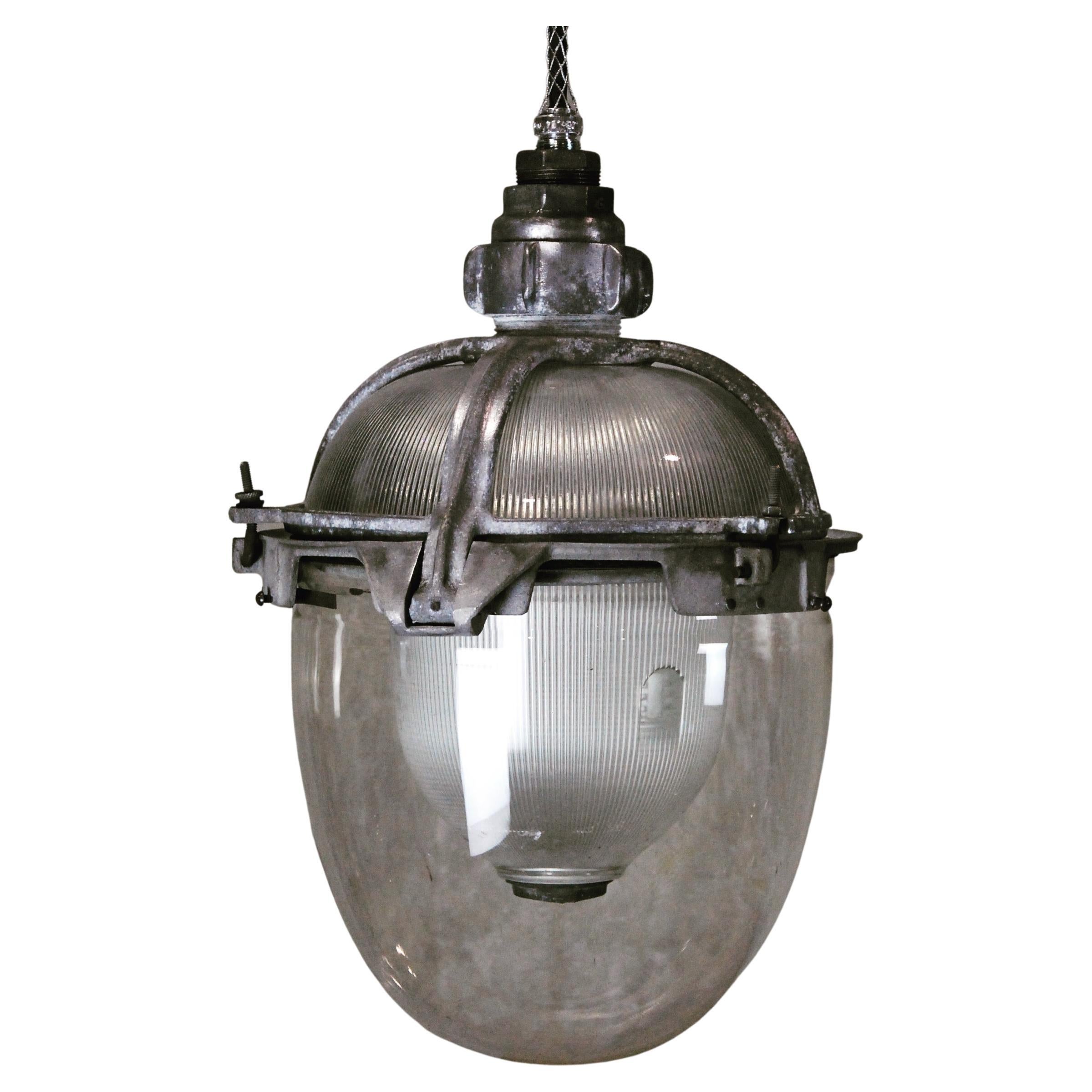 Rare lampe de sous-station industrielle vintage en verre holophane à trois branches, 1940 