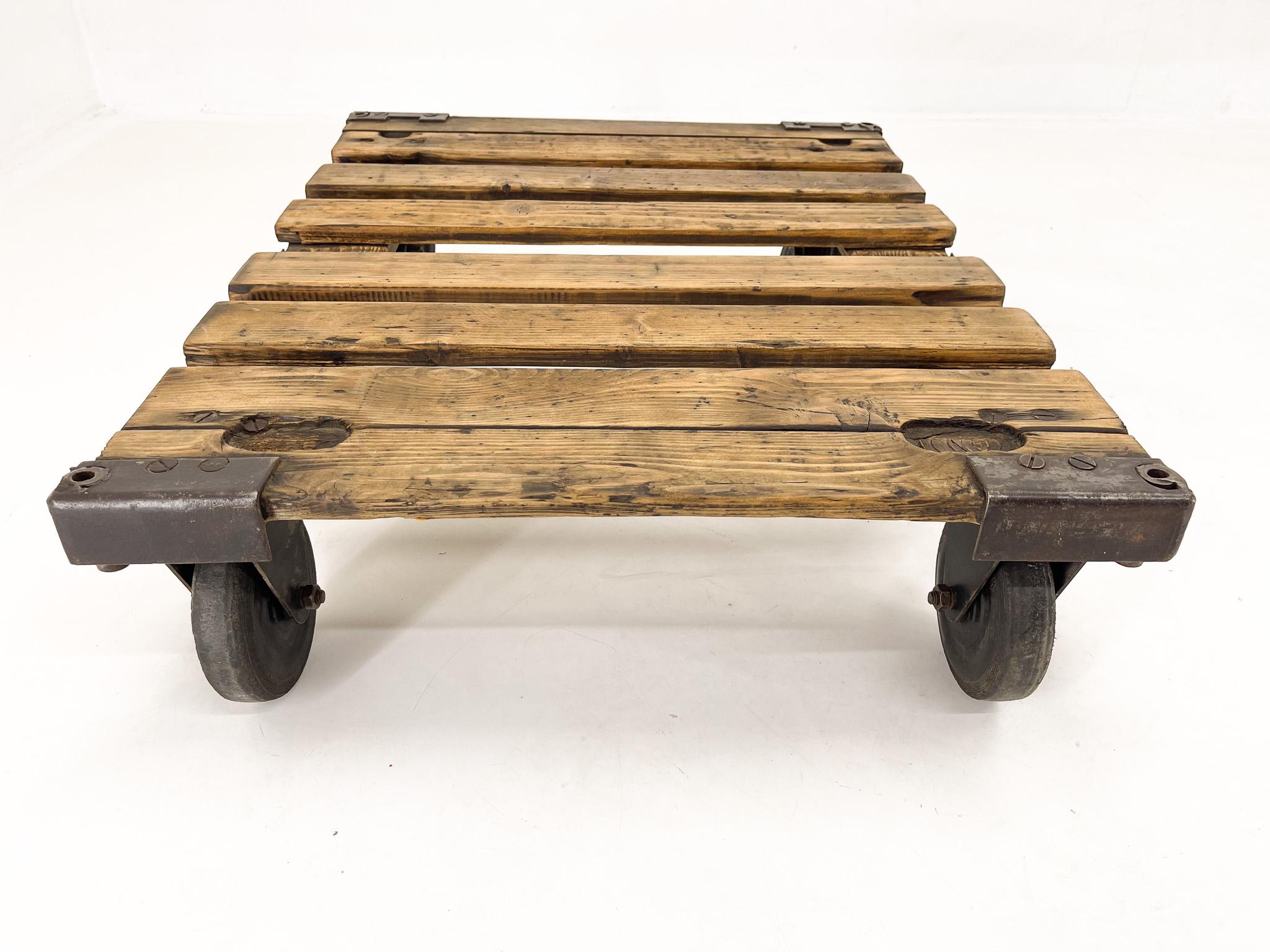 Vintage Industrial Iron & Wood Coffee Table on Wheels For Sale 5