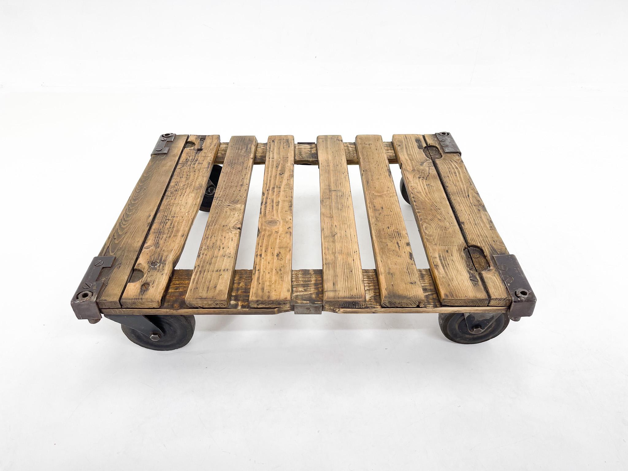 Czech Vintage Industrial Iron & Wood Coffee Table on Wheels For Sale
