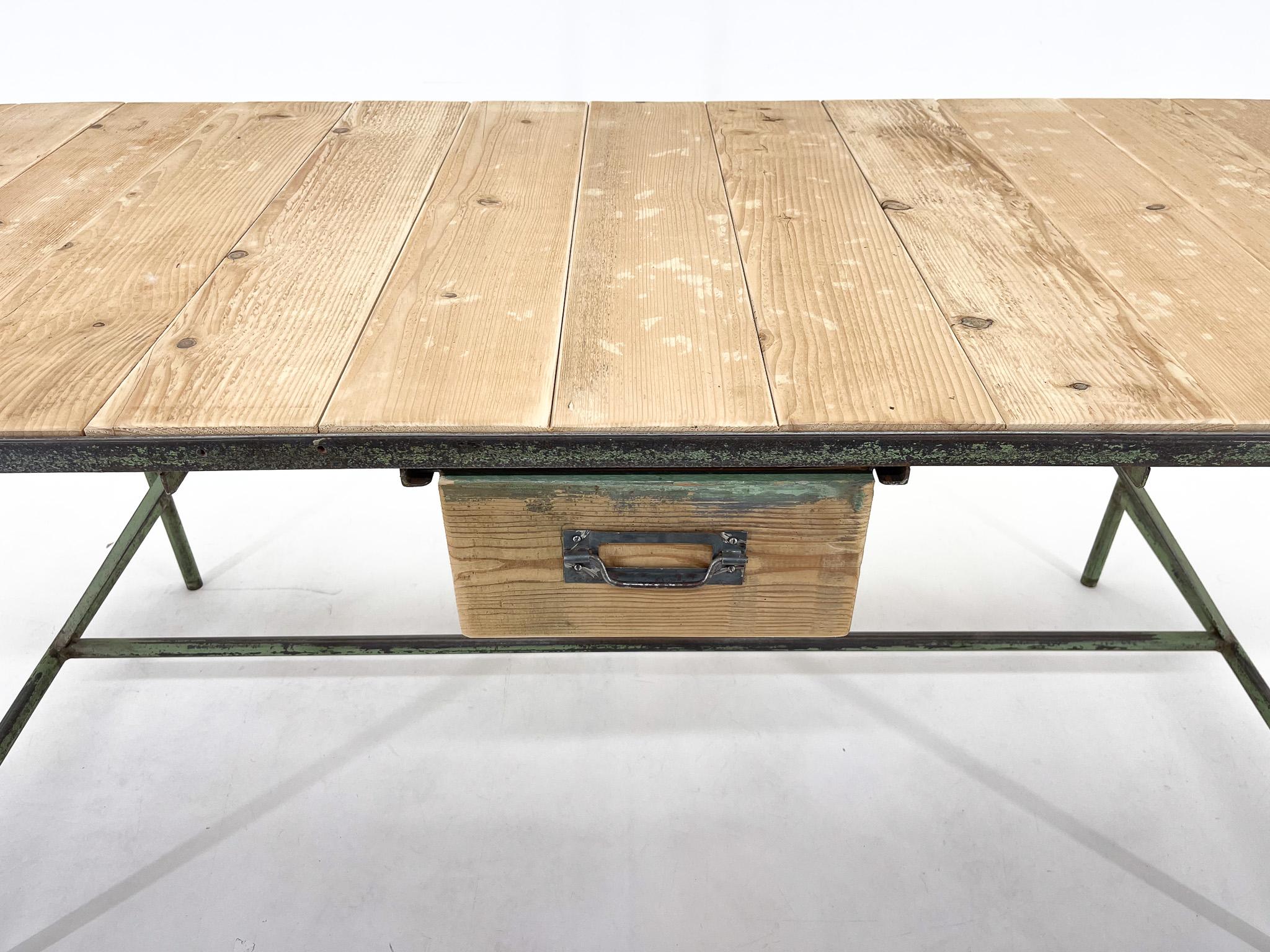Vintage Industrial Iron & Wood Table with Drawer In Good Condition For Sale In Praha, CZ