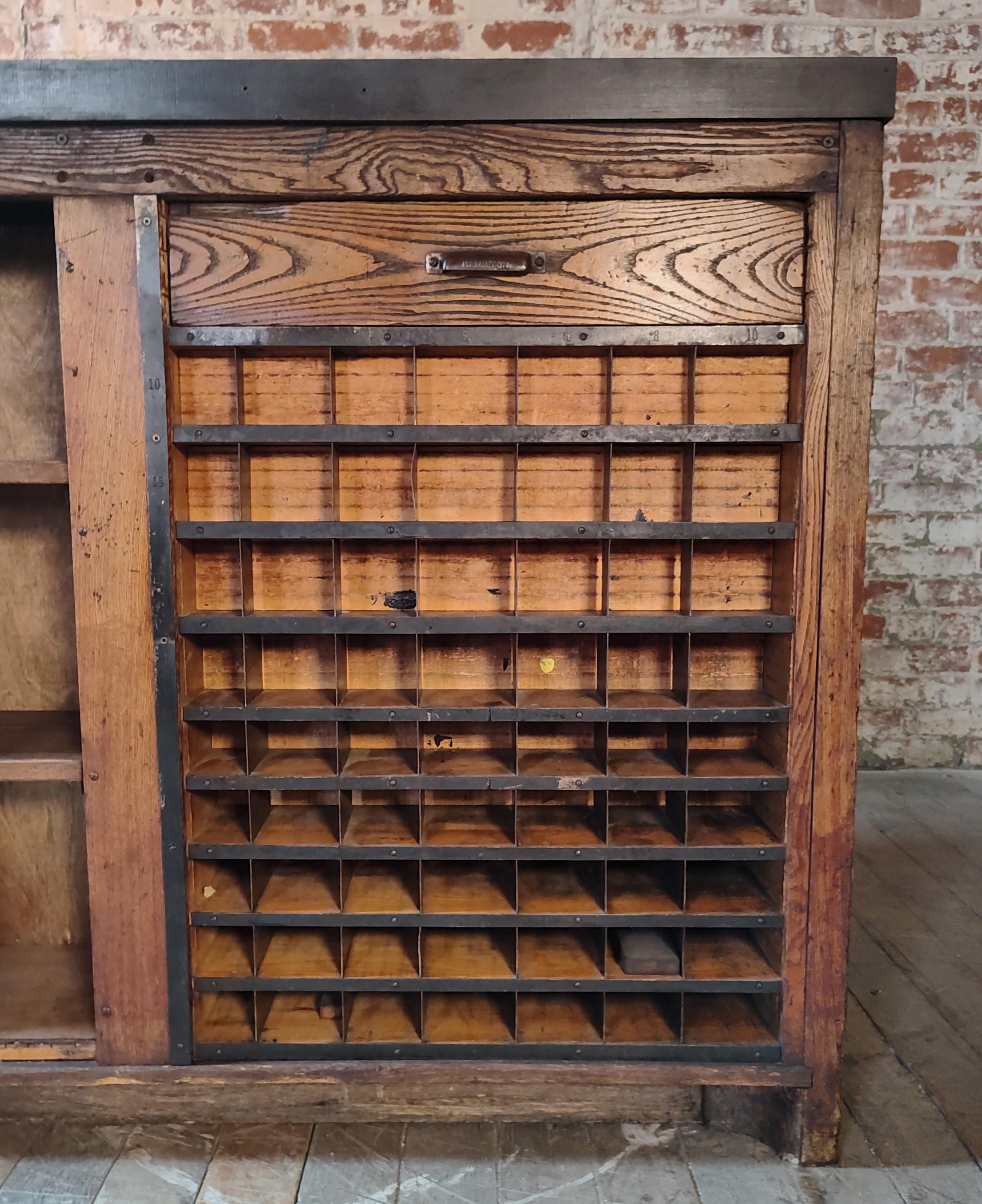 Islande / Armoire de cuisine industrielle vintage 10