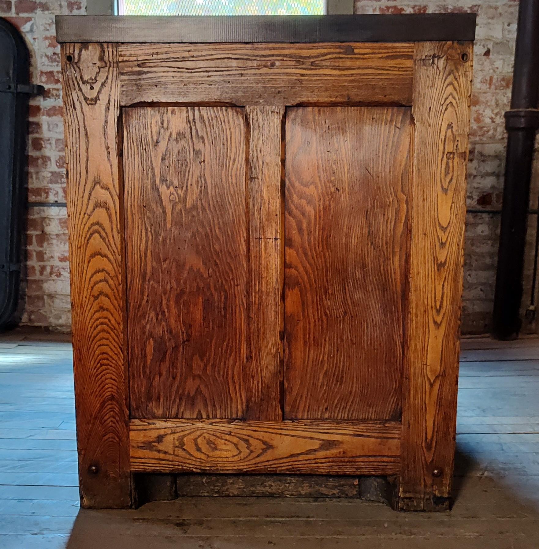 Fer Islande / Armoire de cuisine industrielle vintage