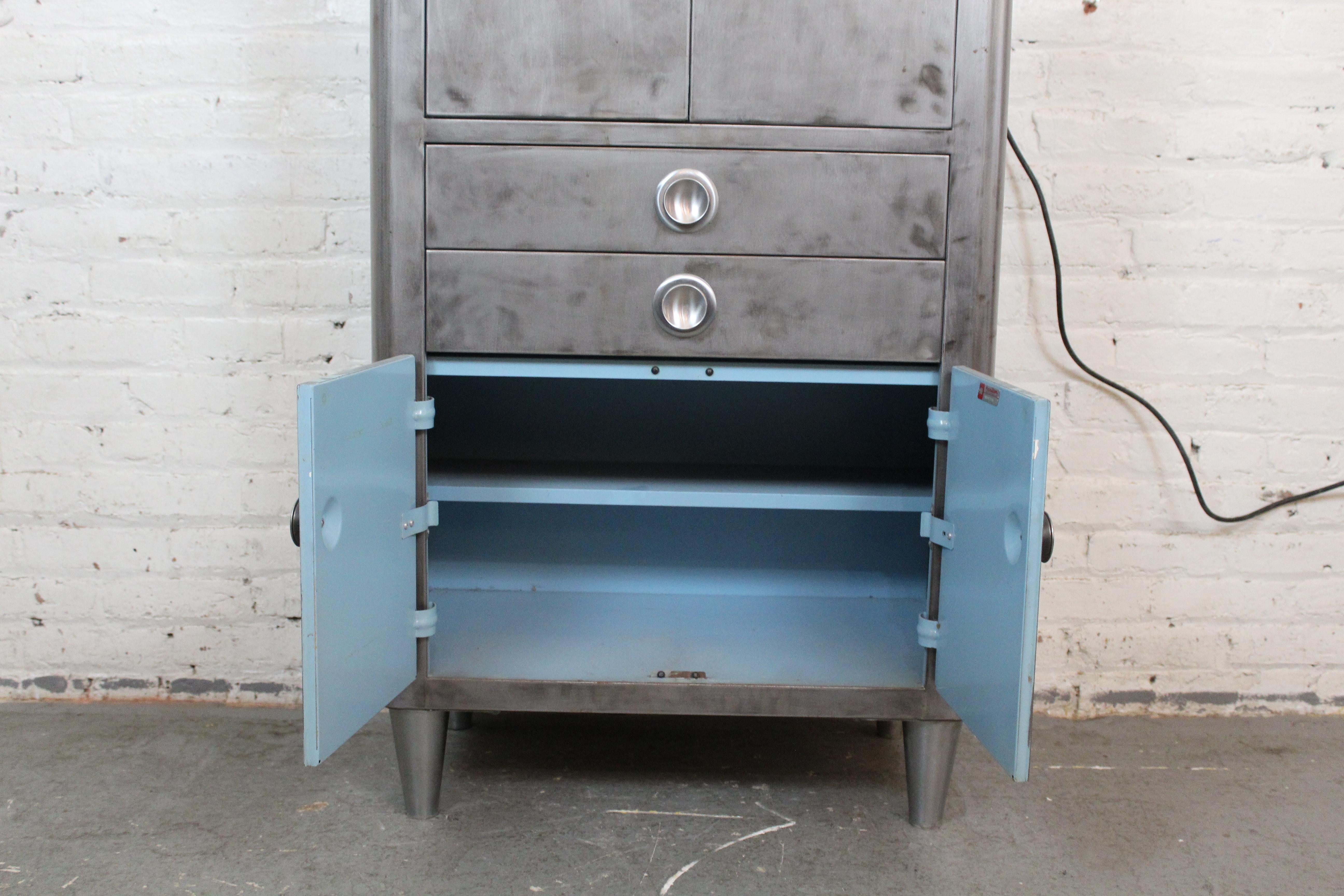 Vintage Industrial Lighted Medical Cabinet by Hamilton In Good Condition In Brooklyn, NY