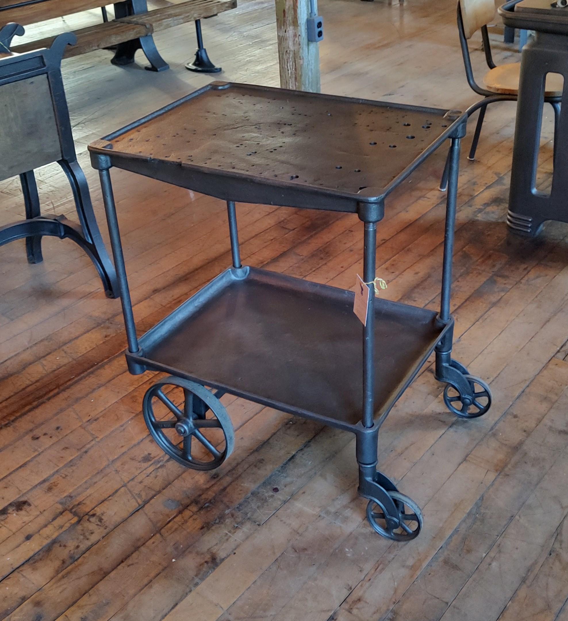 Industrial Machinist's Cart Made by The New Britain Machine Company

Overall Dimensions: 26