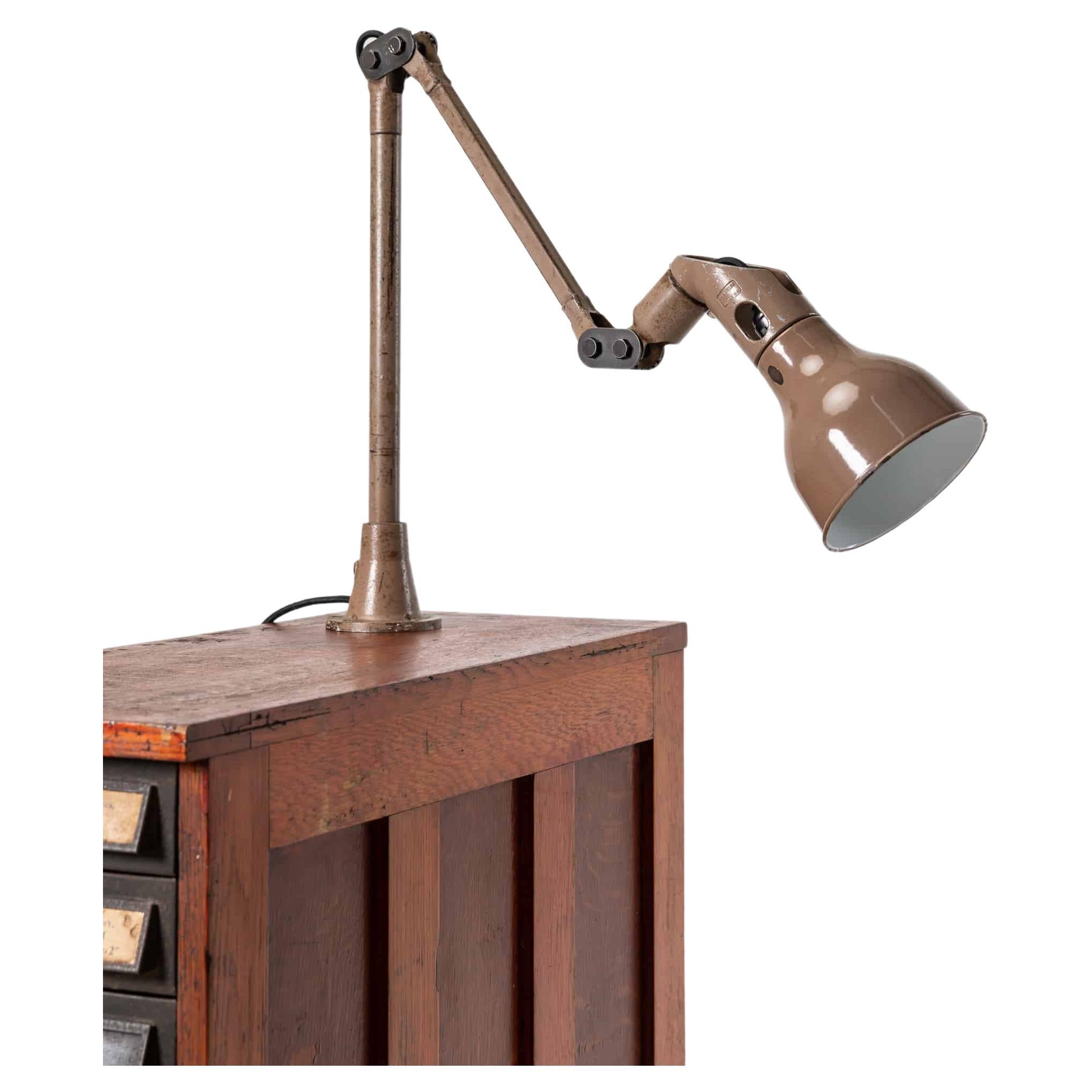 Verstellbare Vintage Industrial Mek-Elek Machinists Vintage-Lampe mit Quasten, um 1930