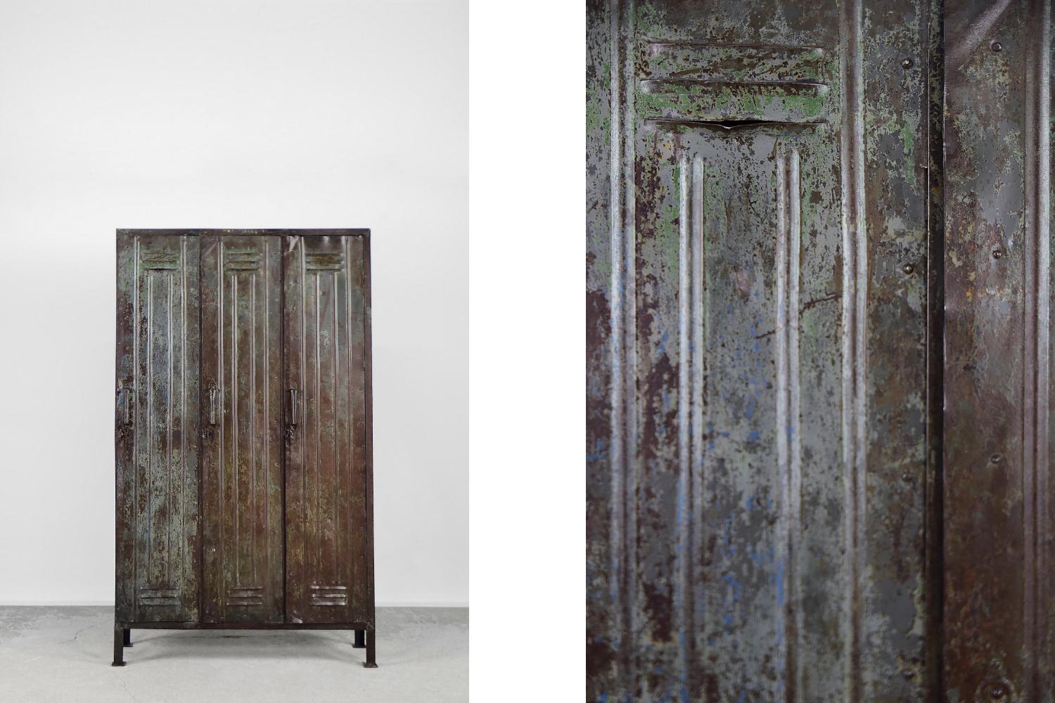 Large Vintage Industrial Metal Factory Three Doors Cabinet, 1950s In Good Condition For Sale In Warszawa, Mazowieckie