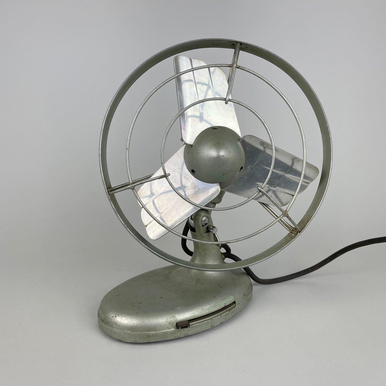 Vintage Industrial Metal Table Fan, 1950's 2