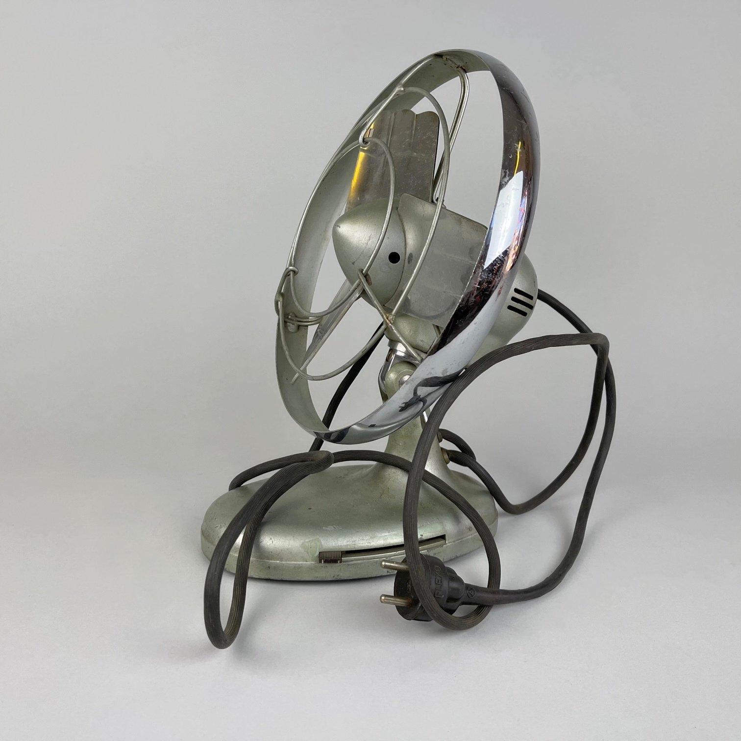 Vintage Industrial Metal Table Fan, 1950's 3