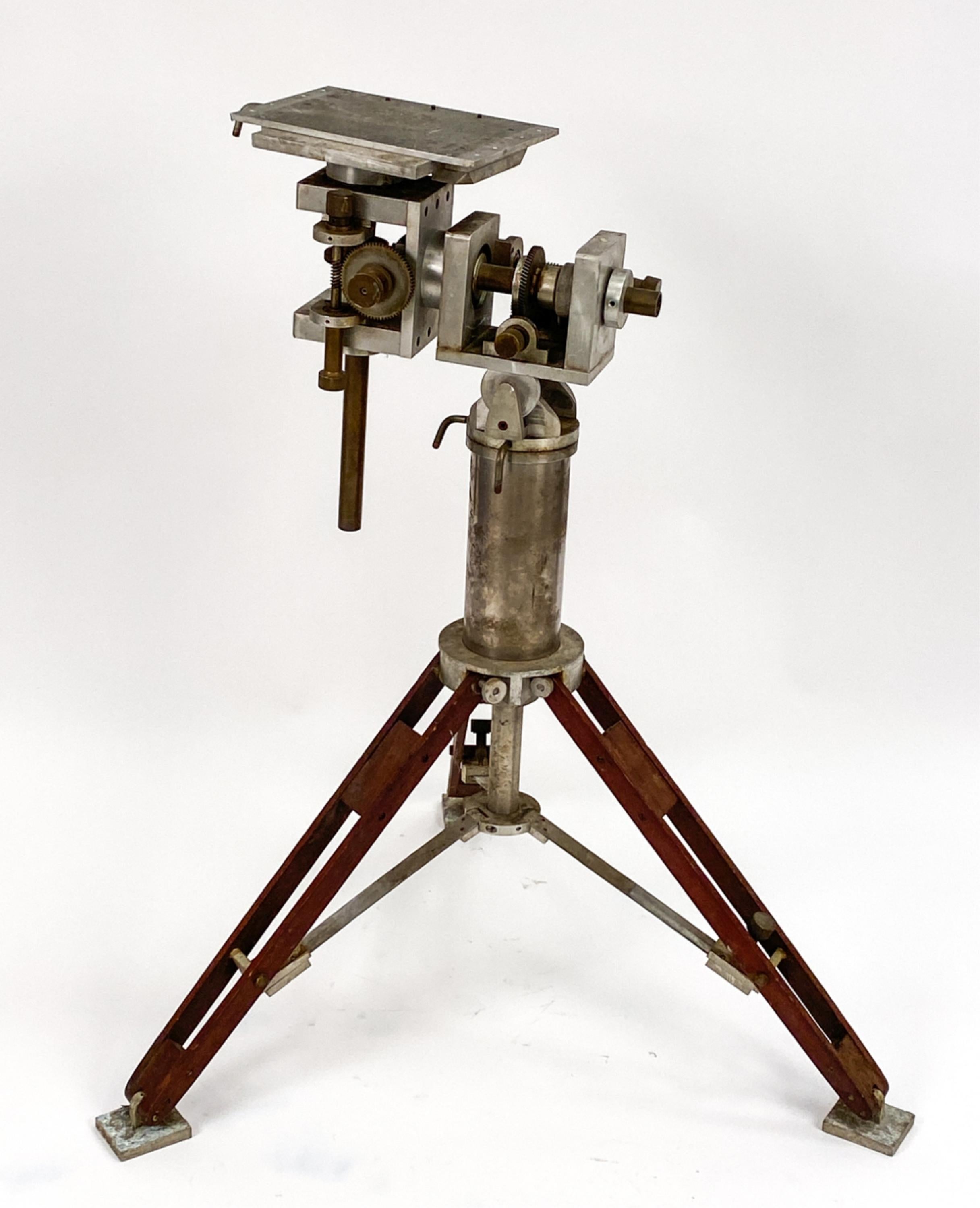 Introduce an element of industrial chic design to any interior with this vintage industrial metal tripod. This fabulous, functional stand can also be used as a decorative accent piece.