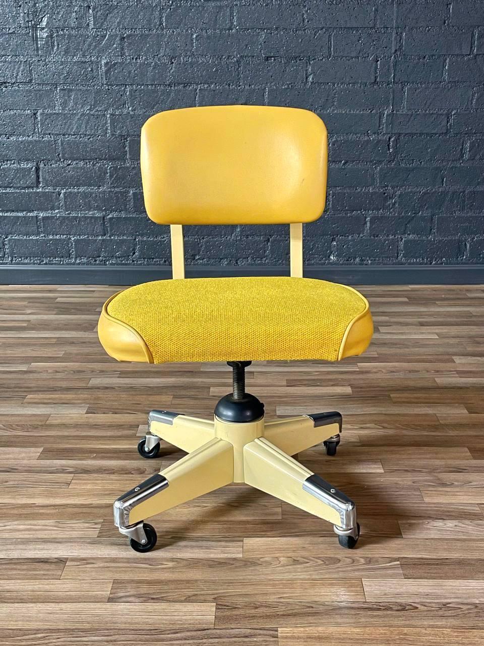 Vintage Industrial Modern Rolling Desk Chair by Flewelling Division for Eck-Adam In Good Condition In Los Angeles, CA