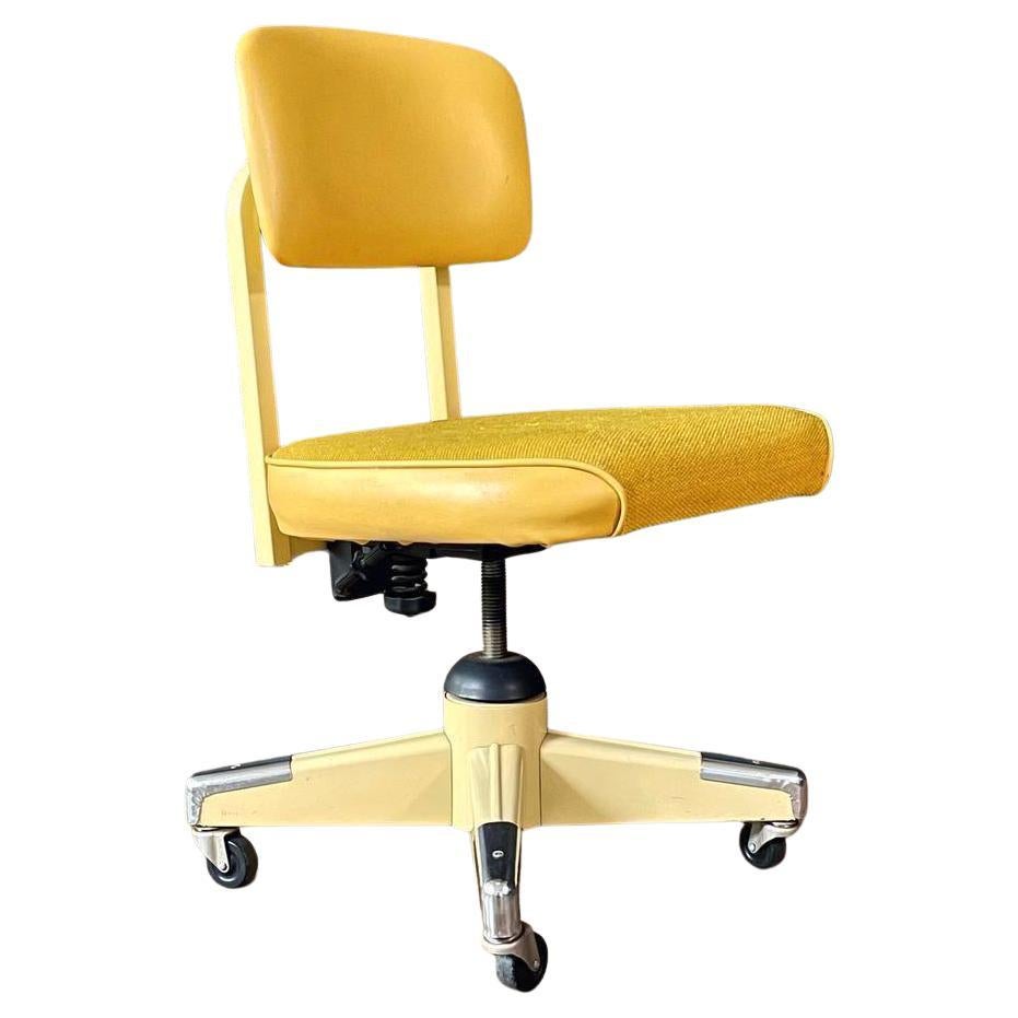Chaise de bureau à roulettes moderne et industrielle vintage de Flewelling Division pour Eck-Adam