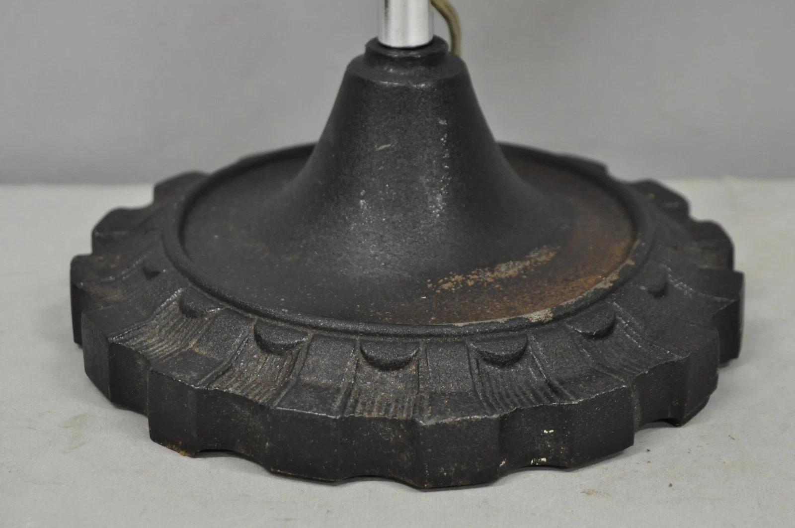 Vintage Industrial Modern Steampunk Cast Iron Gear Gooseneck Task Table Lamp In Good Condition For Sale In Philadelphia, PA