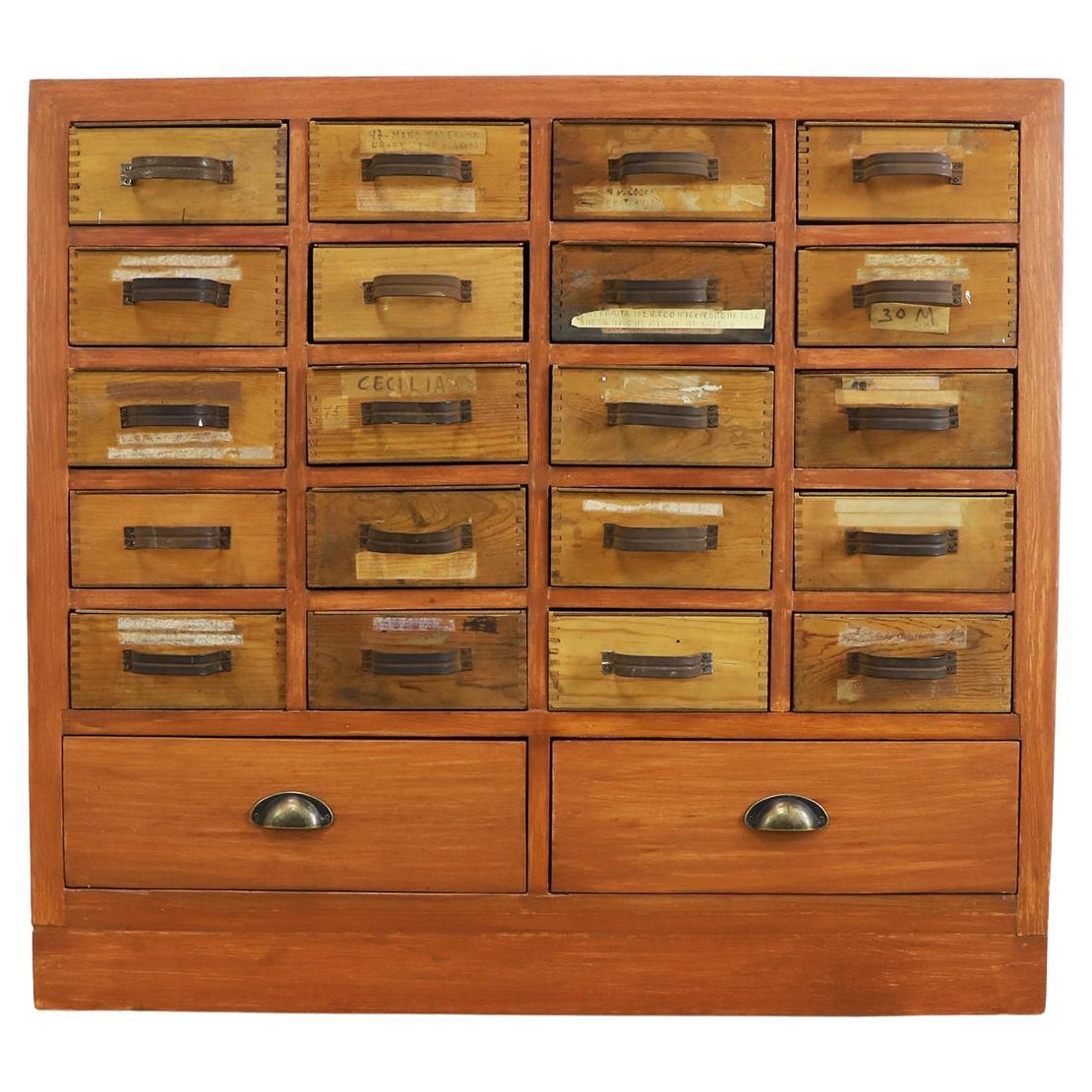 Vintage-Industrie-Multischublade