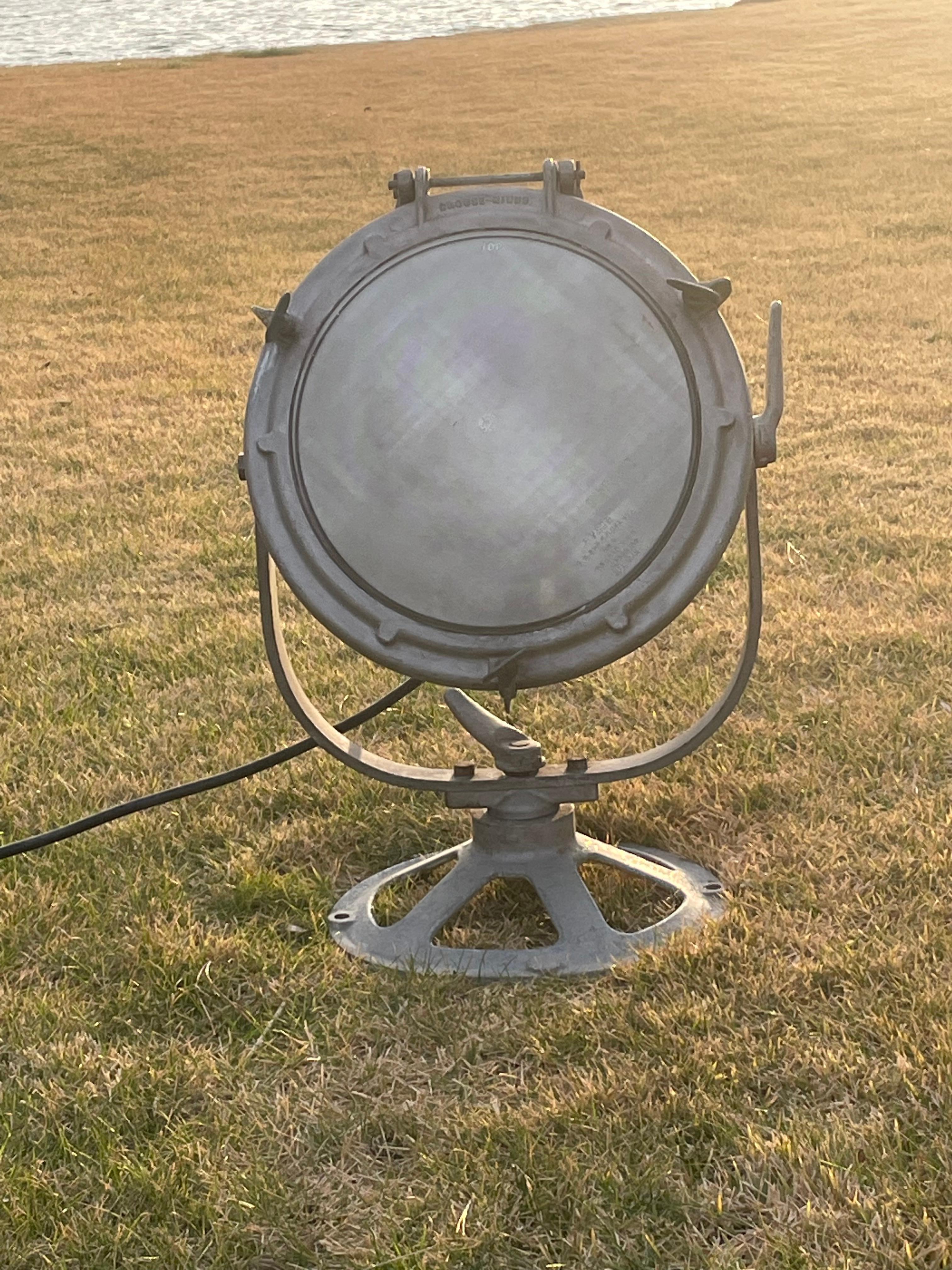 Foco náutico industrial vintage de Crouse Hinds en venta 3