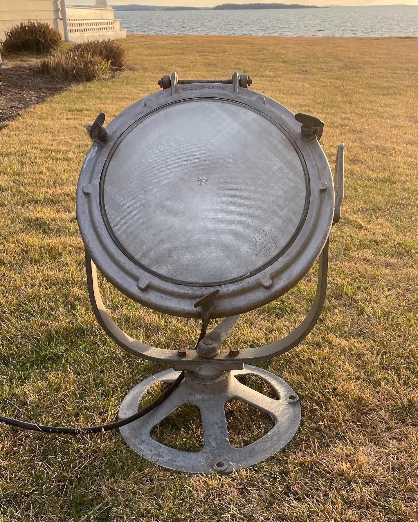 Foco náutico industrial vintage de Crouse Hinds en venta 6