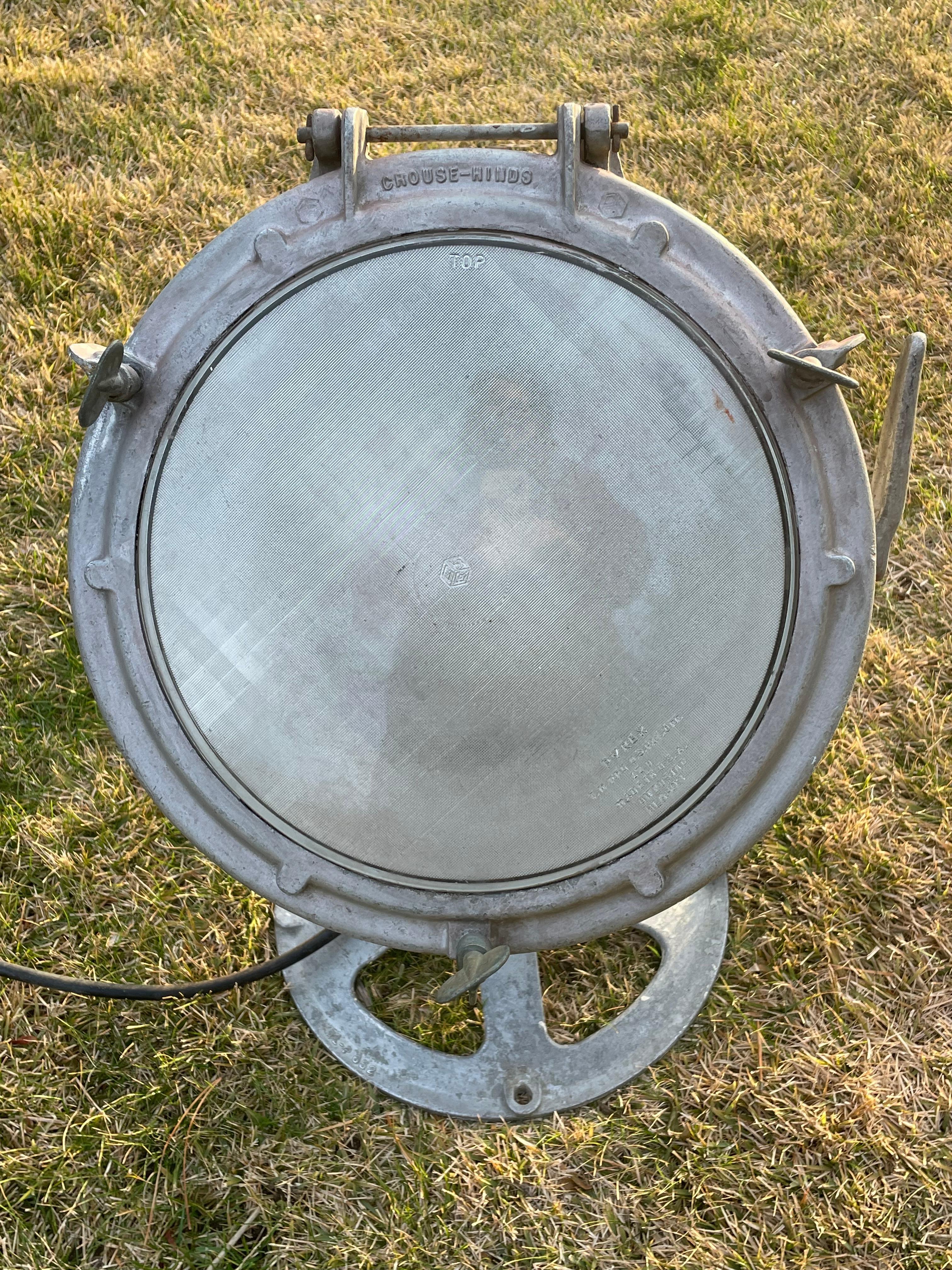 Foco náutico industrial vintage de Crouse Hinds Aluminio en venta