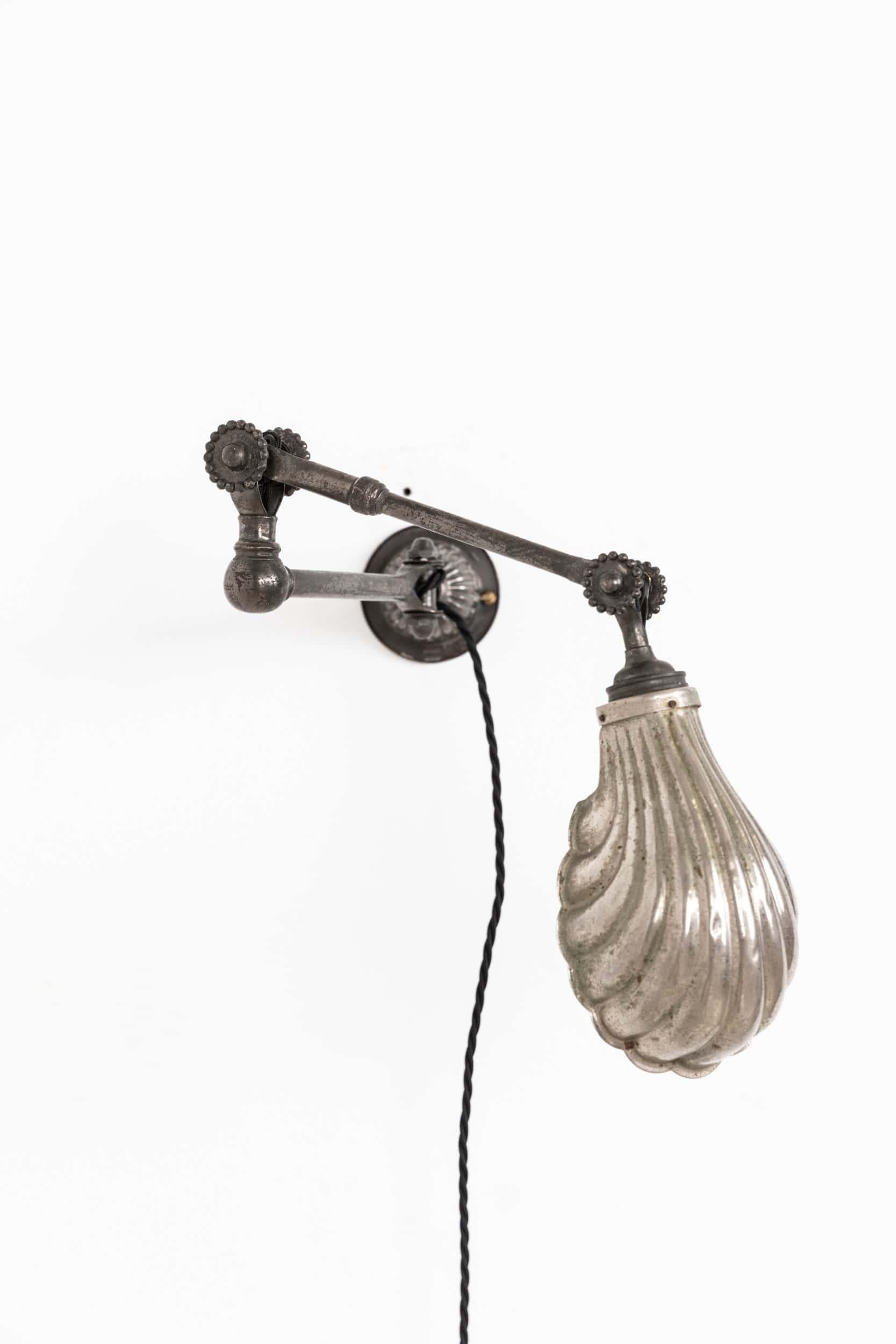 Vintage Industrial Nickel Dugdills Machinist's Wall Desk Lamp Light, C.1920 In Fair Condition For Sale In London, GB
