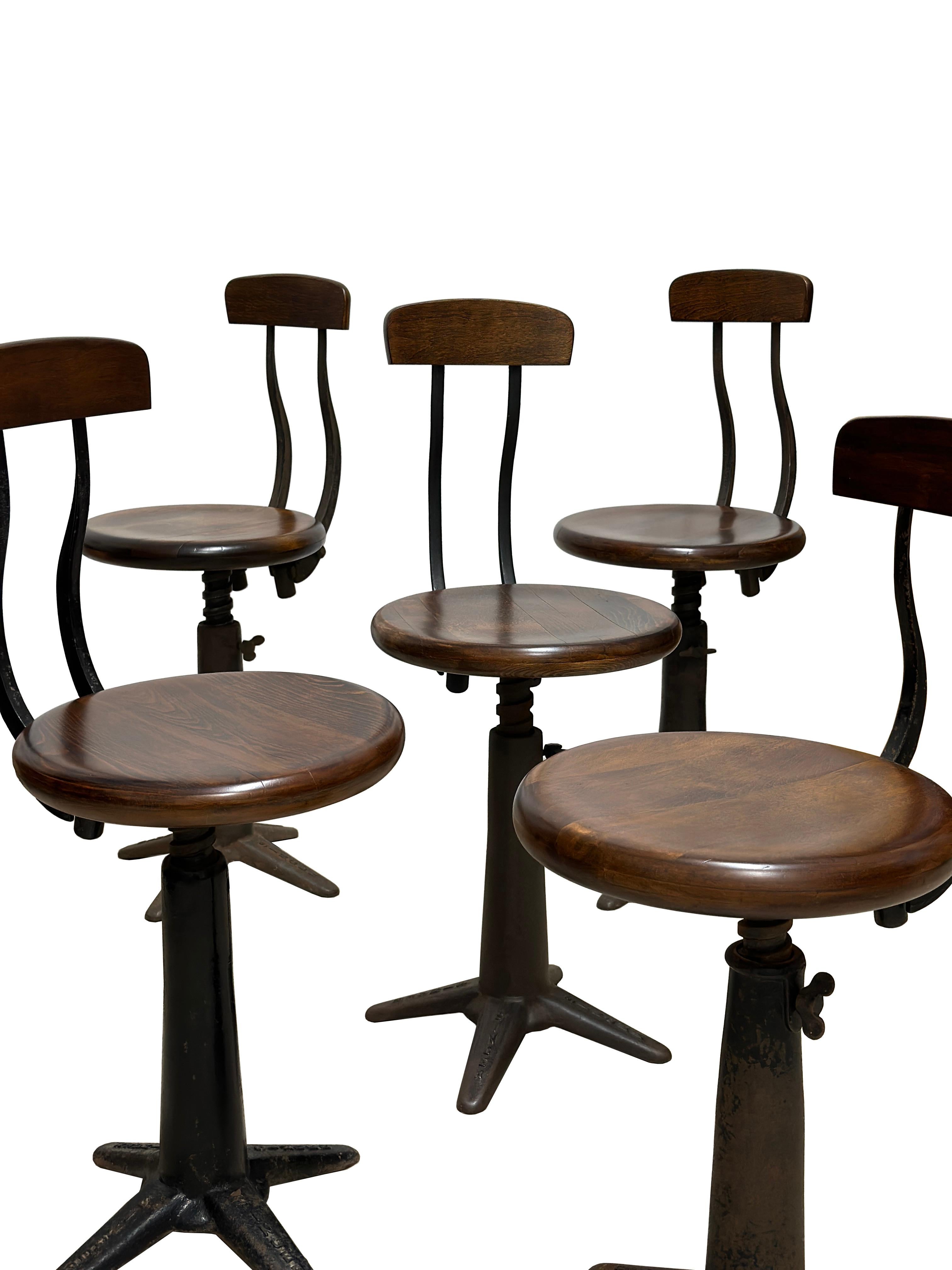 Vintage Industrial Original Singer Sewing Spring Back Factory Chairs Sedia Sgabello in vendita 1