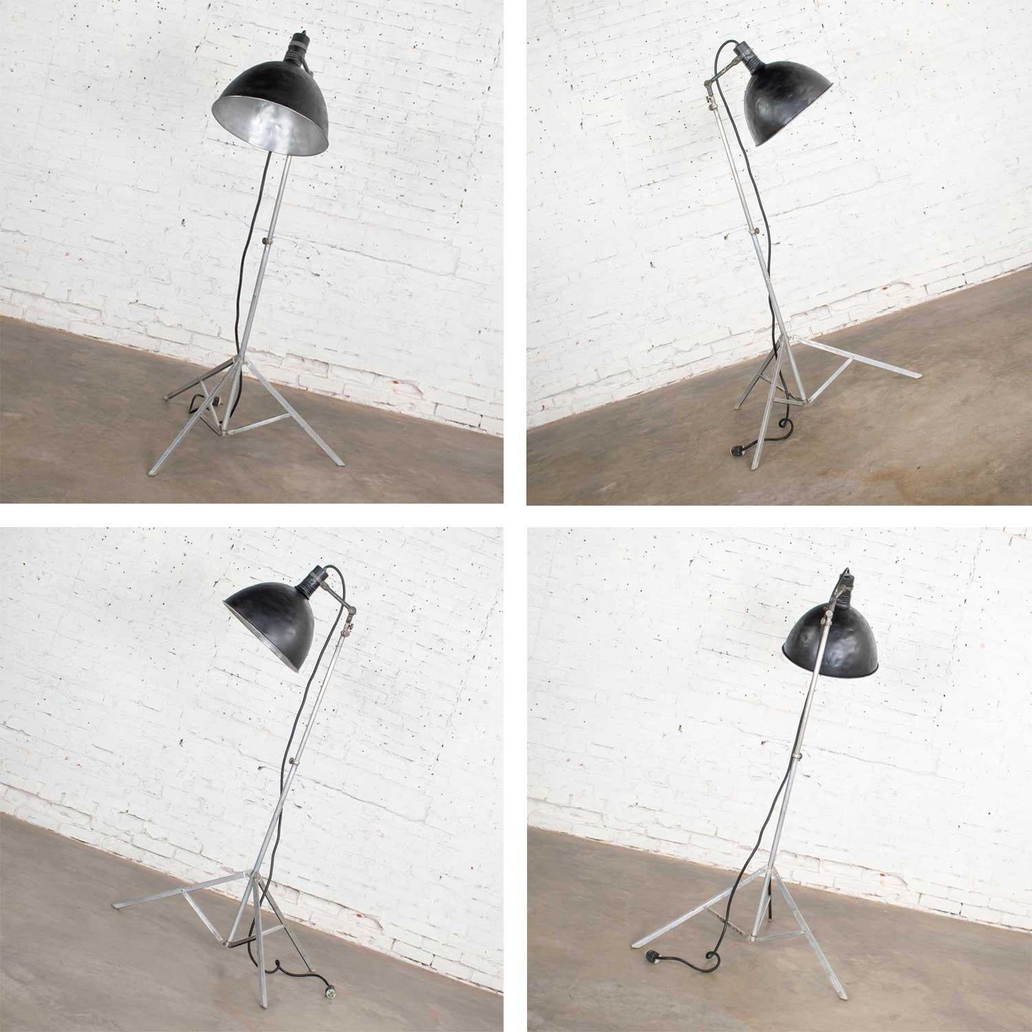 20th Century Vintage Industrial Pair of Photographers Floor Lights Tripod Base For Sale