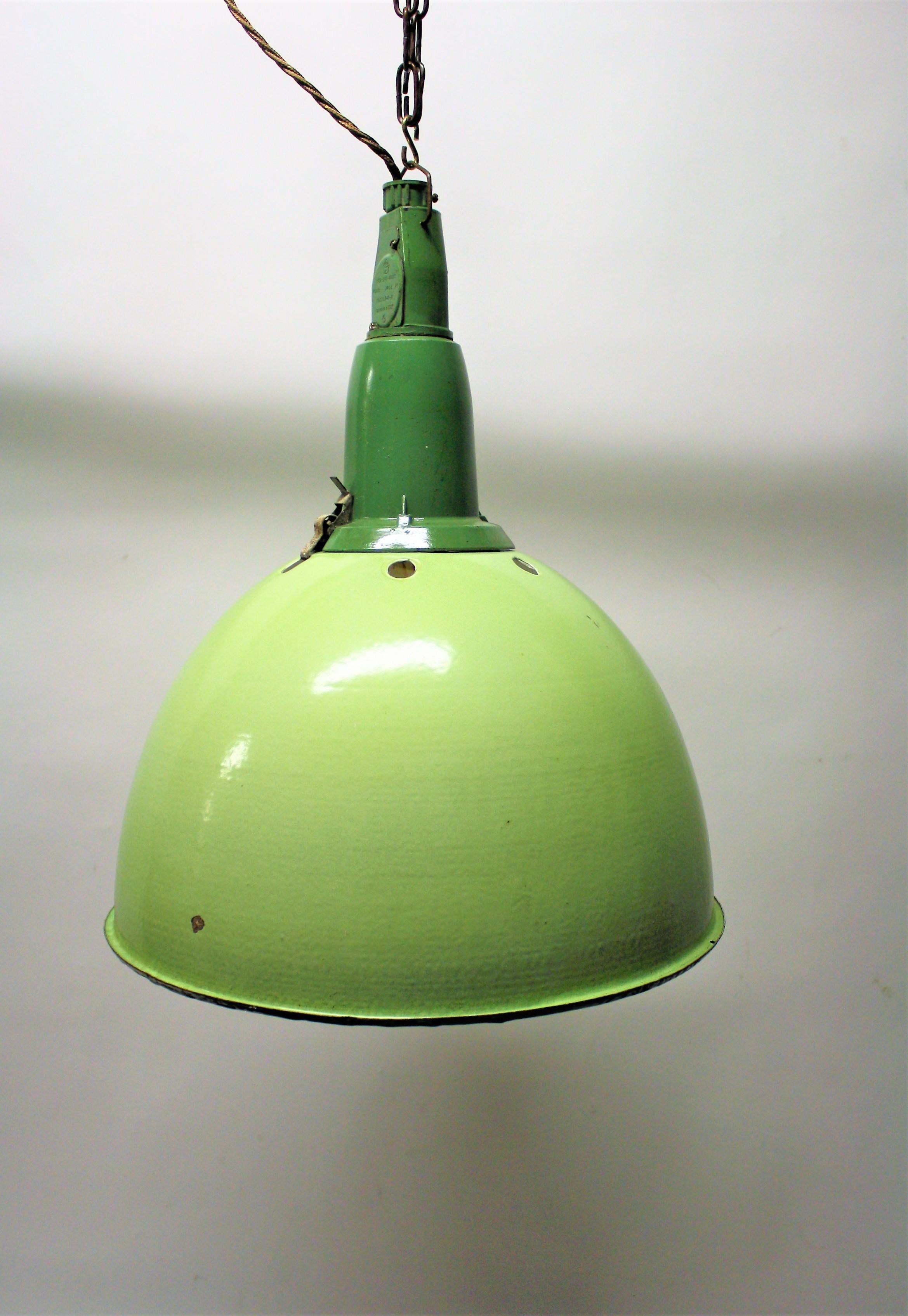Vintage Industrial Pendant Lights, 1960s In Good Condition In HEVERLEE, BE