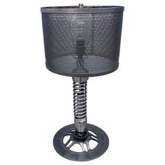 Lampada da tavolo vintage in stile industriale a pistone, in alluminio lavorata a mano, 1995