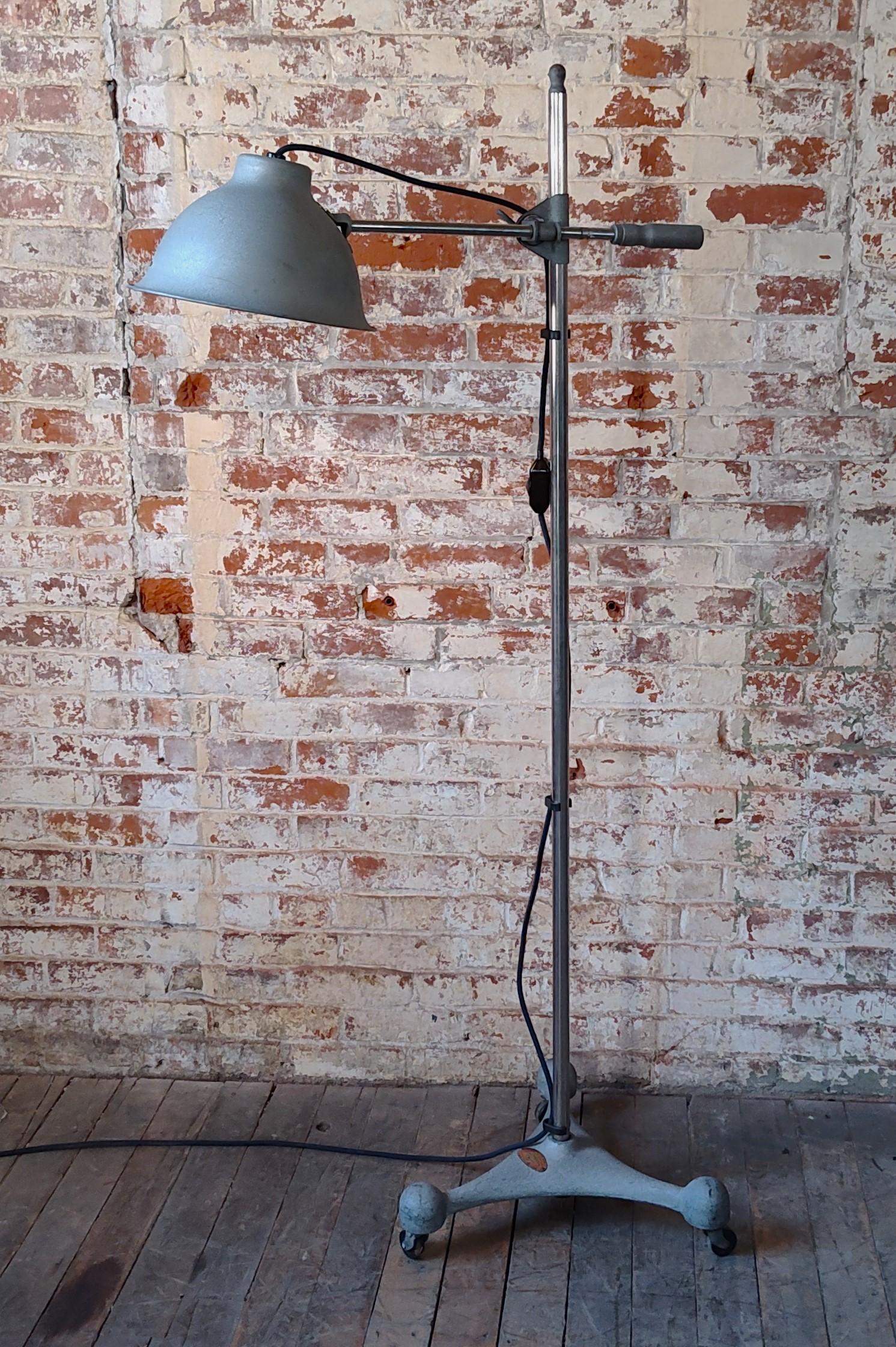 Vintage Industrial Rolling Medical Floor Lamp In Good Condition For Sale In Oakville, CT