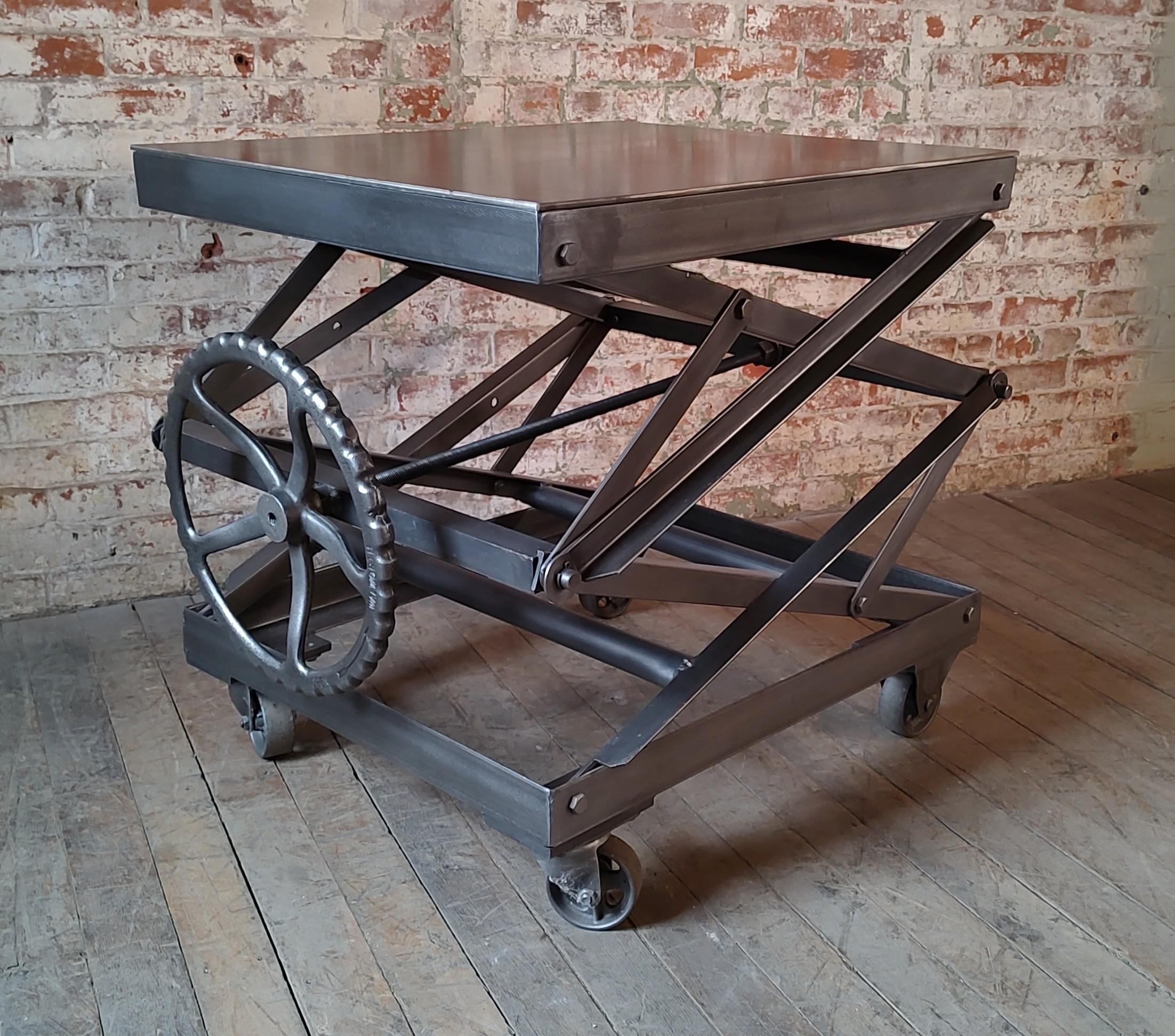 Américain Monte-charge industriel vintage à ciseaux roulants en vente