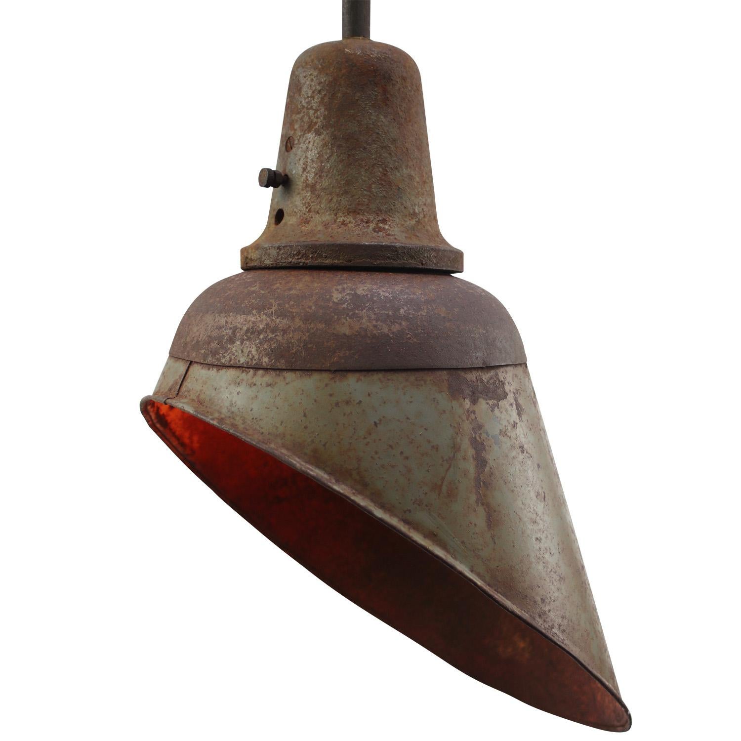 Vintage Industrial Rust Cast Iron Brass Scone Wall Light In Good Condition In Amsterdam, NL