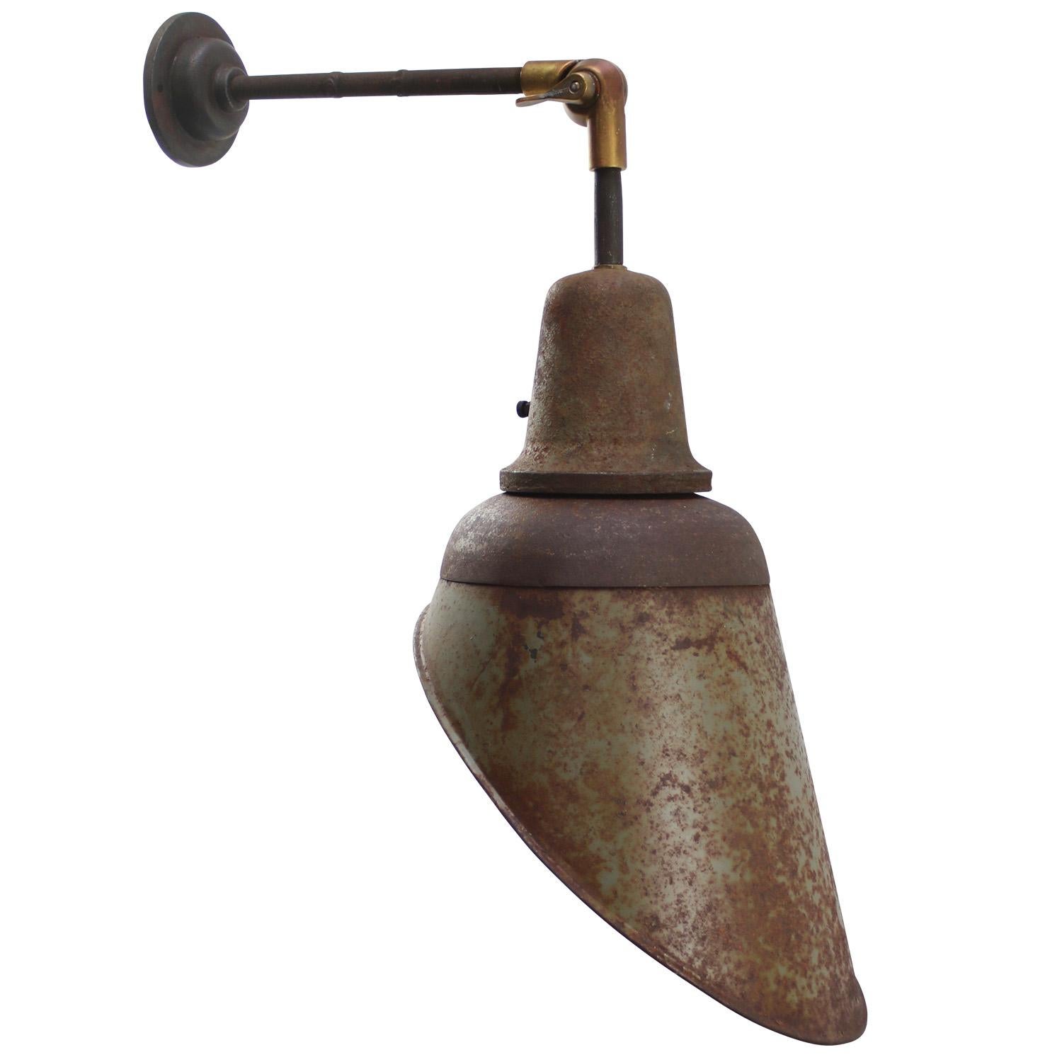 Vintage Industrial Rust Cast Iron Brass Scone Wall Light 1