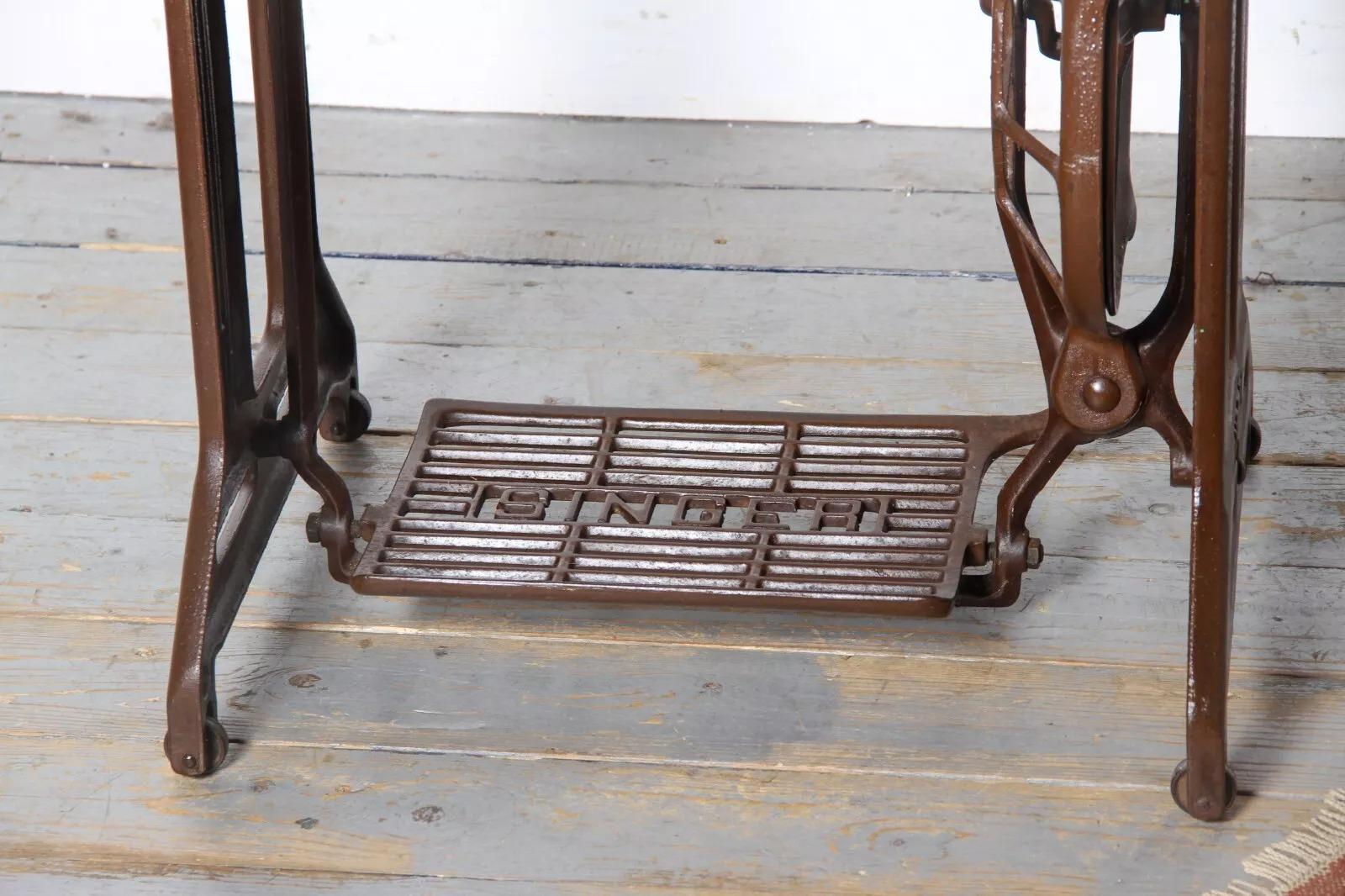 Vintage Industrial Rustic Machinists Wood & Metal Side Table or Lamp Stand For Sale 1